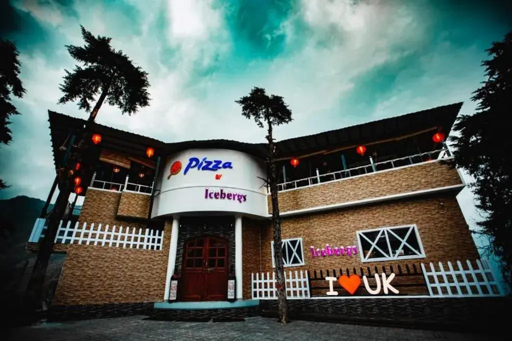 Facade/entrance in Icebergs Mussoorie - A Boutique stay and 24 hrs roof top cafe Facade/entrance in Icebergs Mussoorie - A Boutique stay and 24 hrs roof top cafe