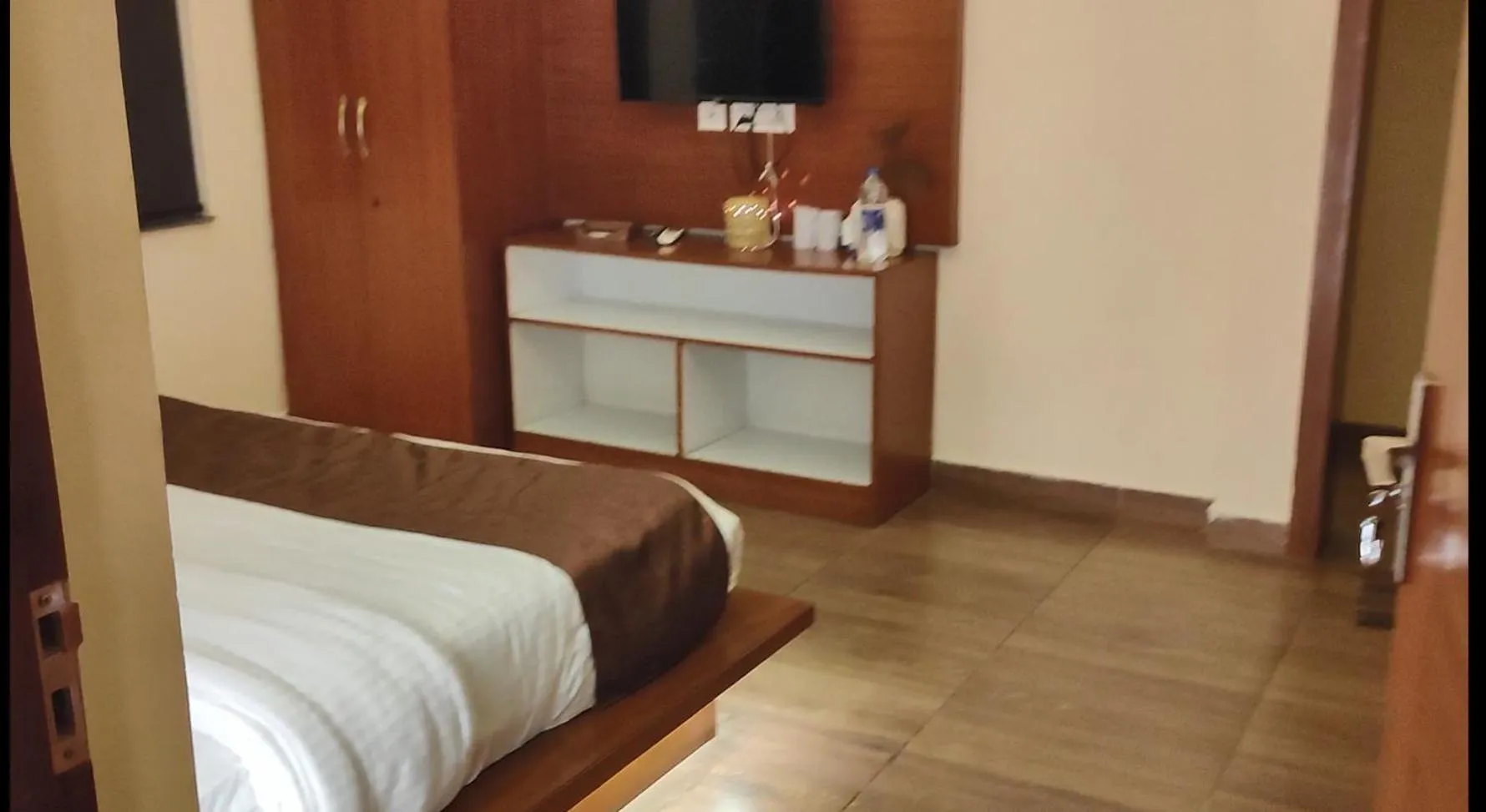 Bedroom, Bed in Icebergs Mussoorie - A Boutique stay and 24 hrs roof top cafe