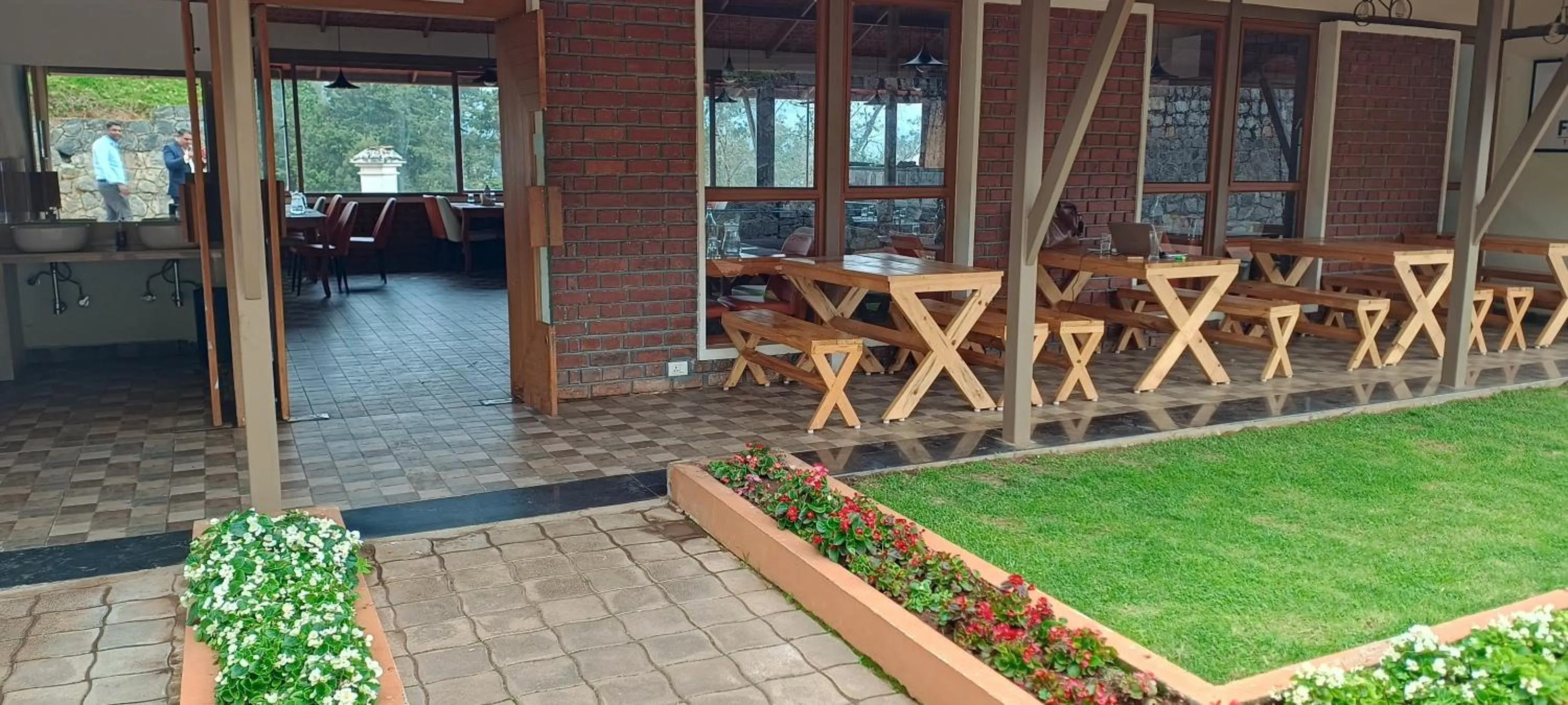 Restaurant/places to eat in Yantra Resort, Ooty