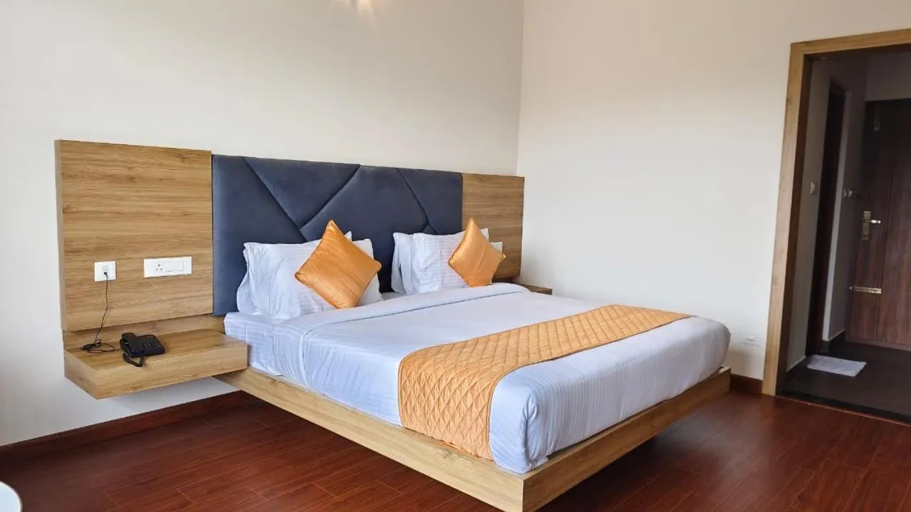 Bed in Yantra Resort, Ooty