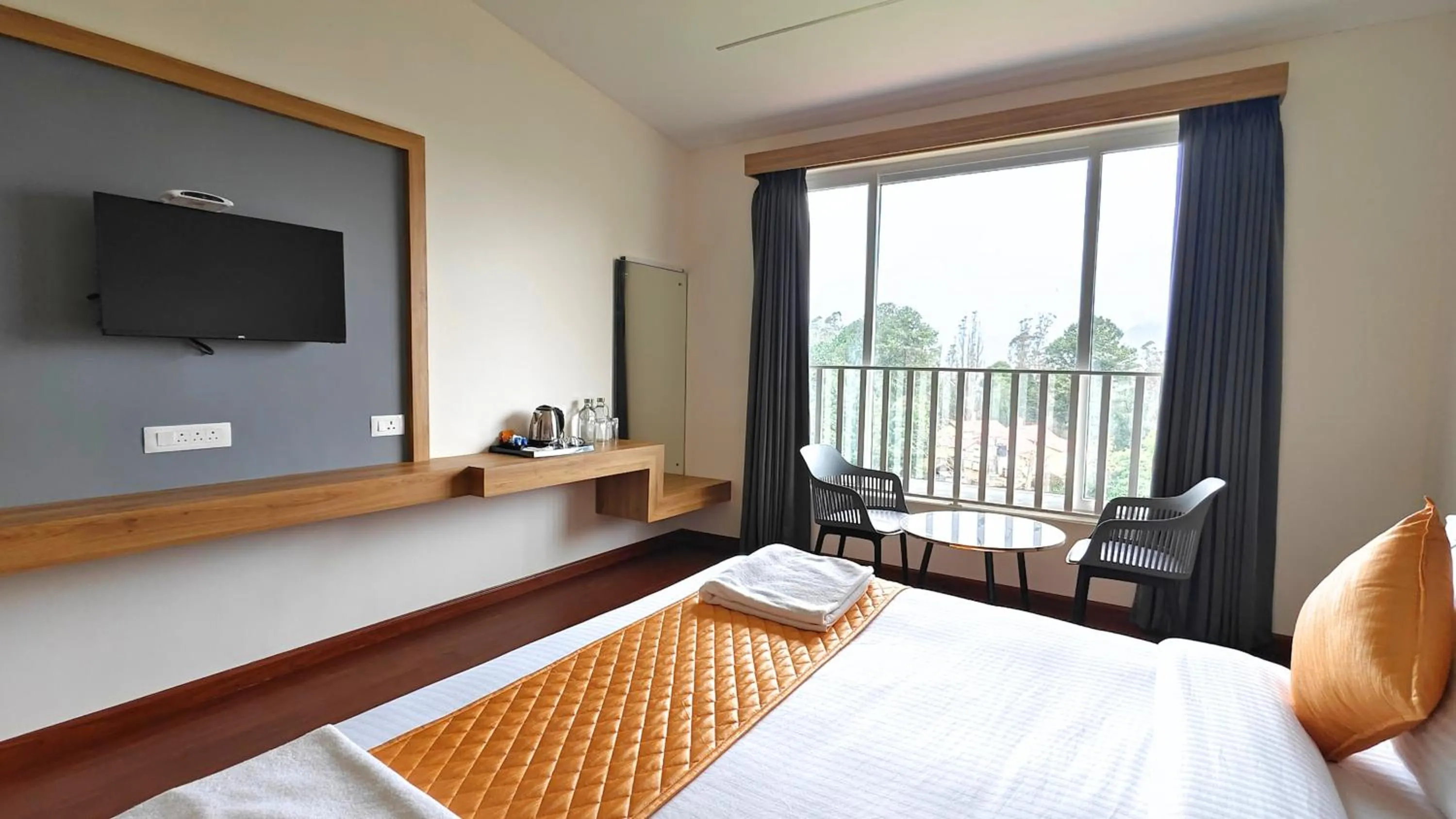 View (from property/room), Bed in Yantra Resort, Ooty