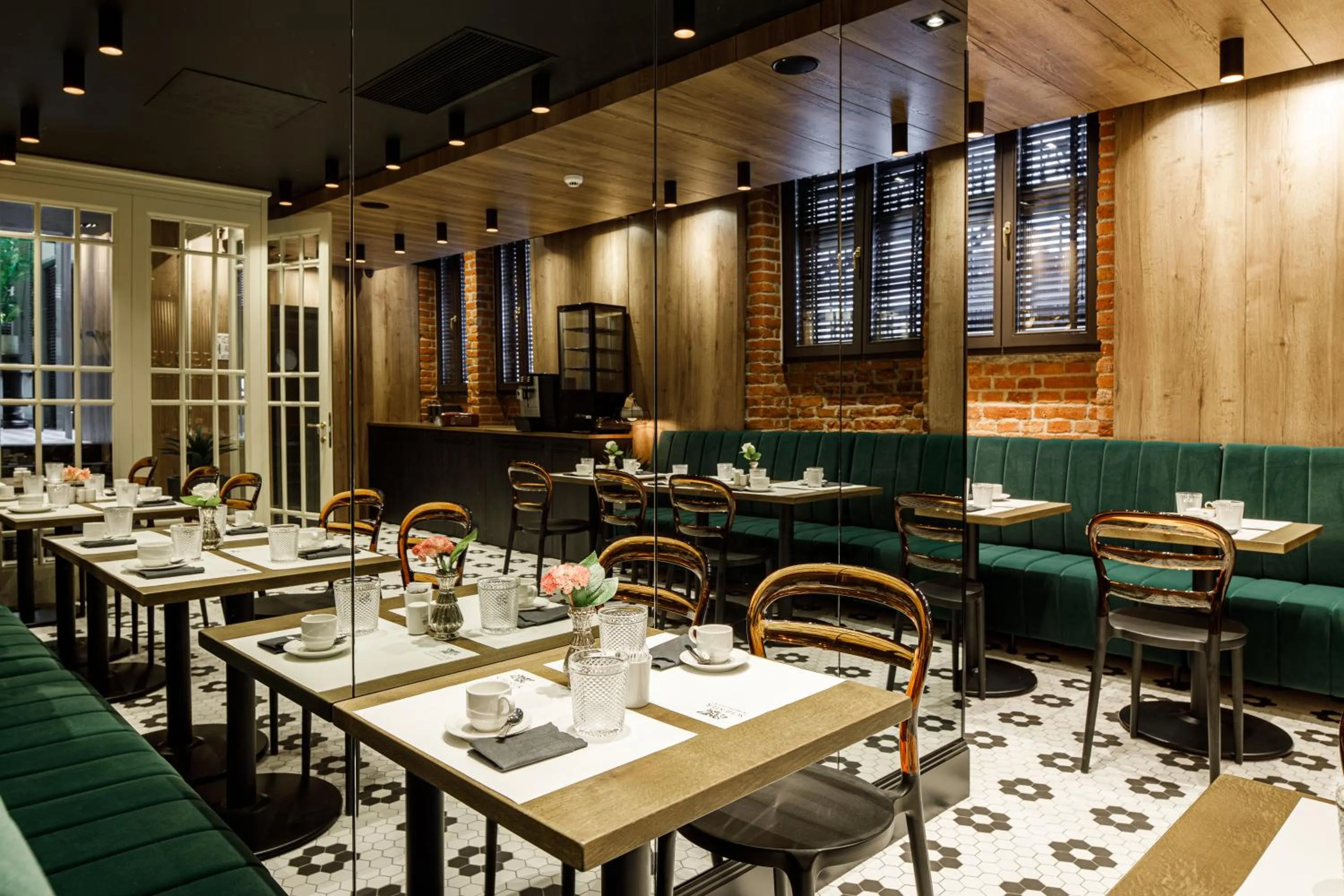 Restaurant/places to eat in SCHUSTER Boarding House