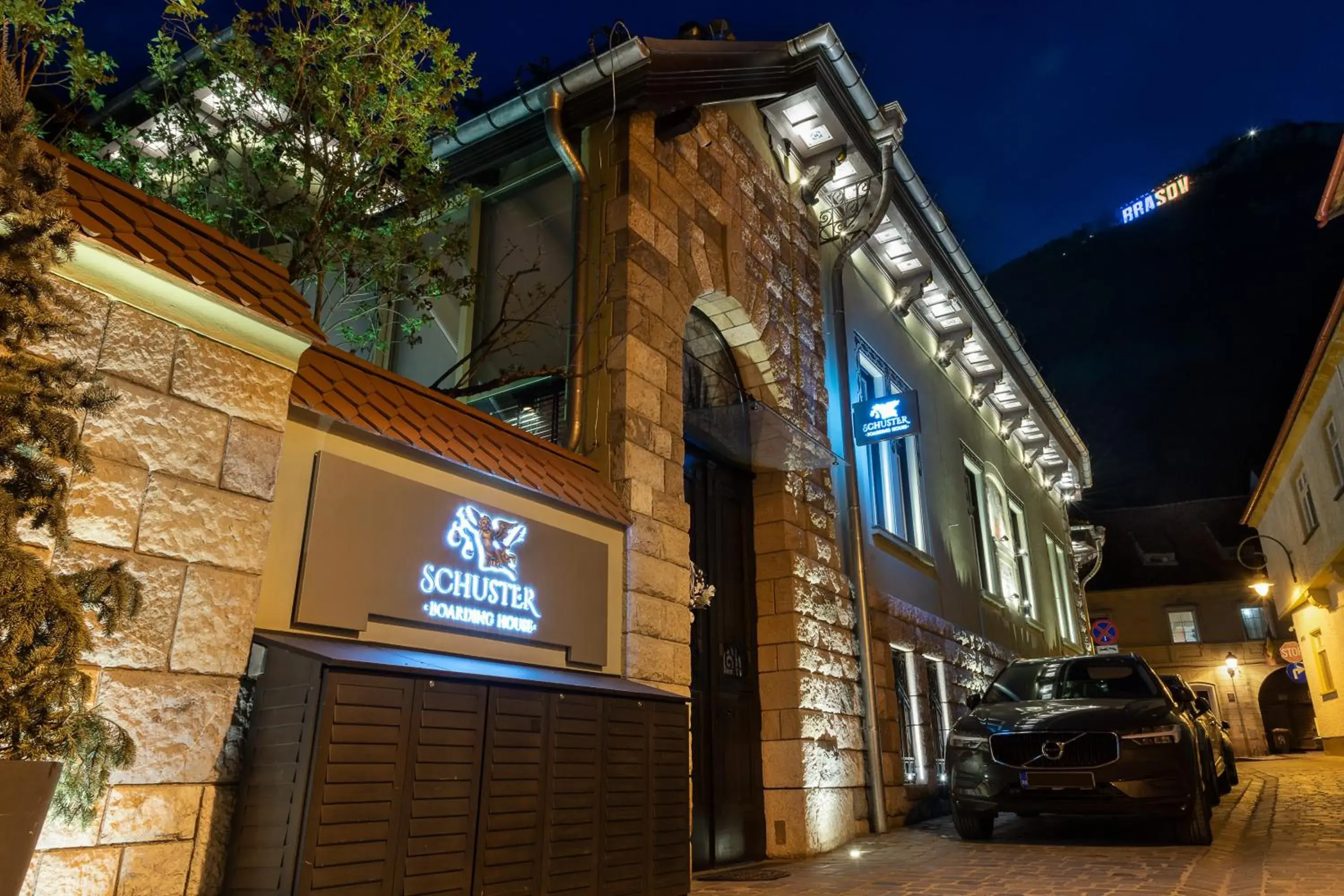 Property building in SCHUSTER Boarding House Property building in SCHUSTER Boarding House