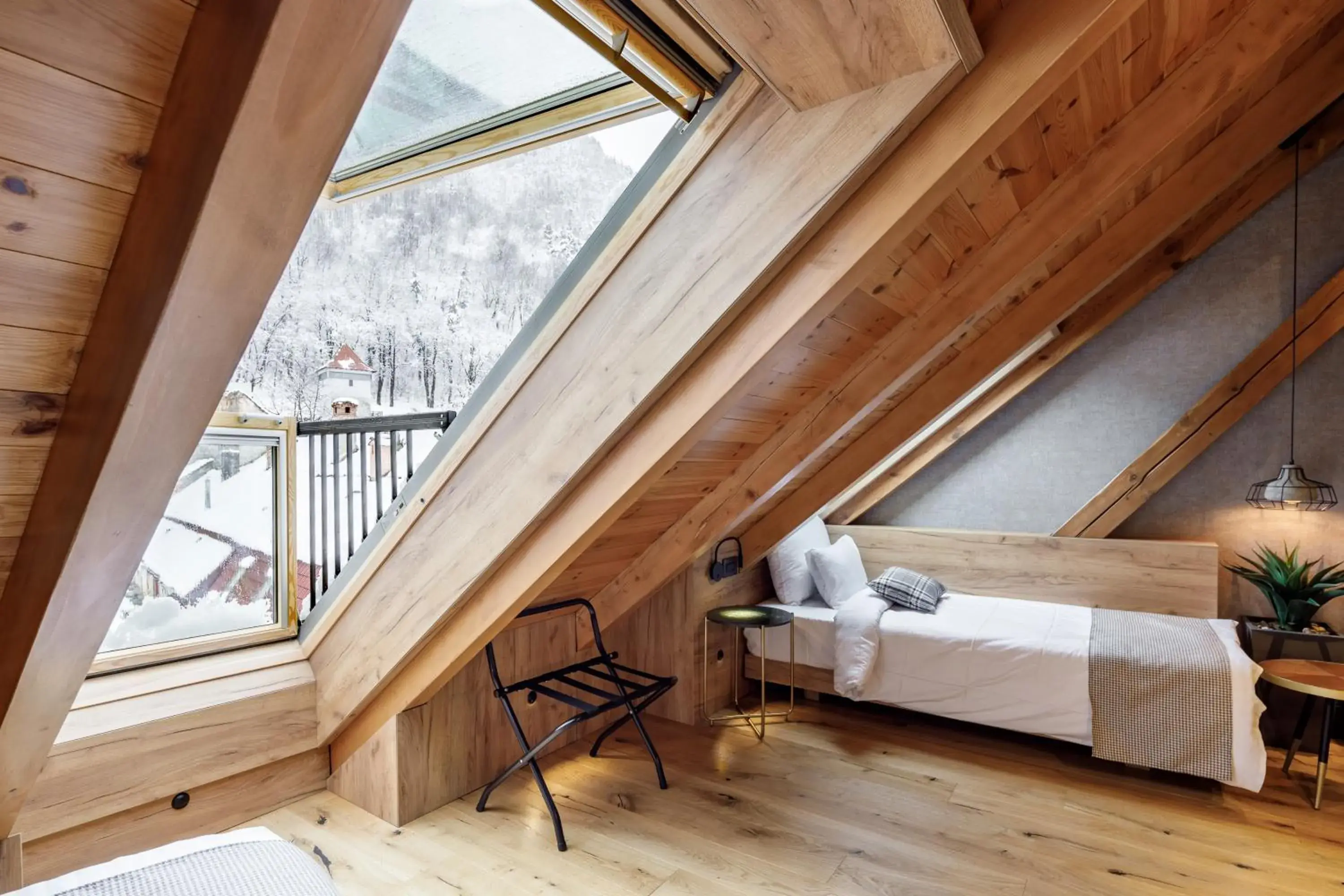 Winter, Bed in SCHUSTER Boarding House Winter, Bed in SCHUSTER Boarding House