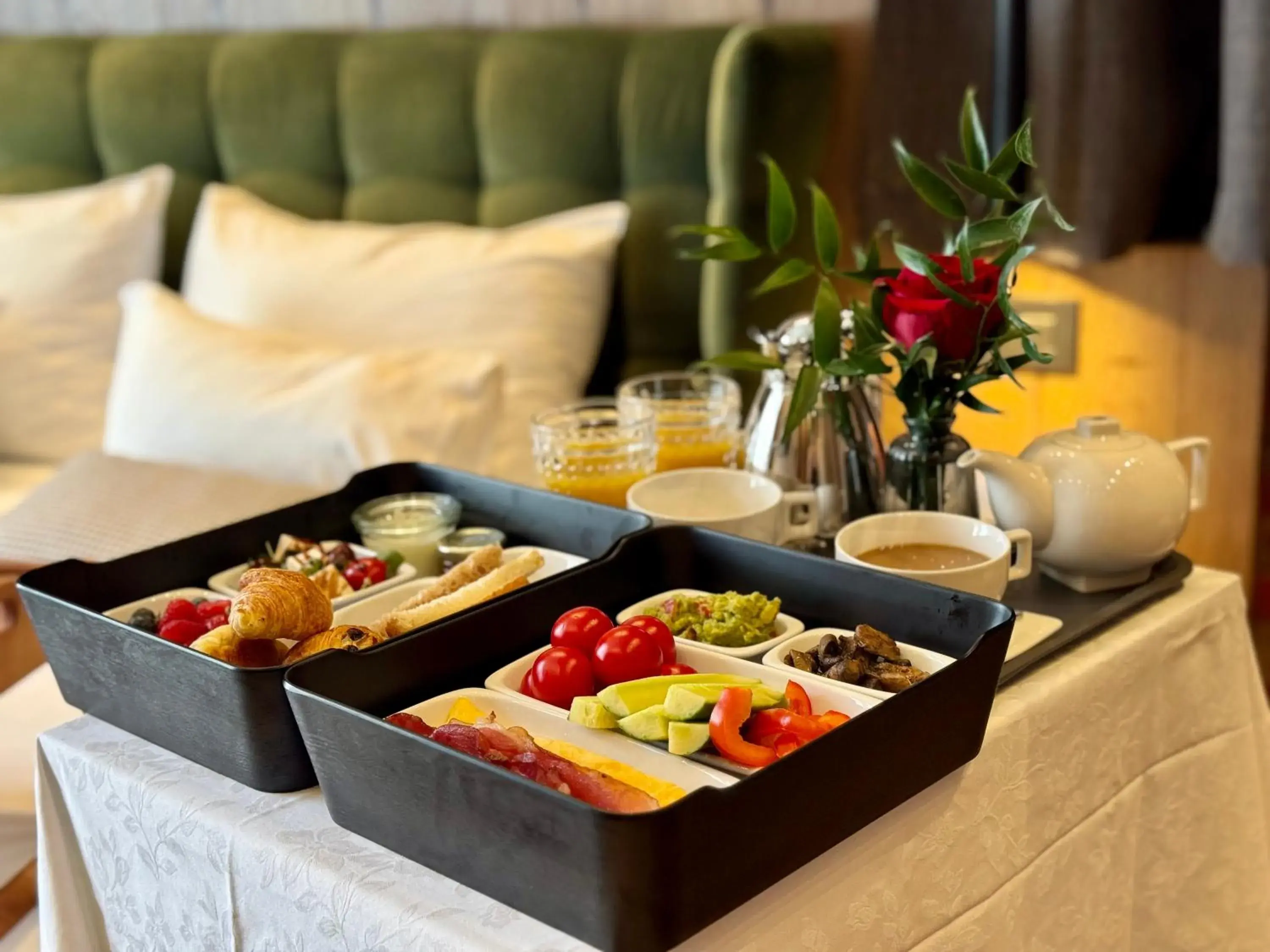 Breakfast in SCHUSTER Boarding House Breakfast in SCHUSTER Boarding House