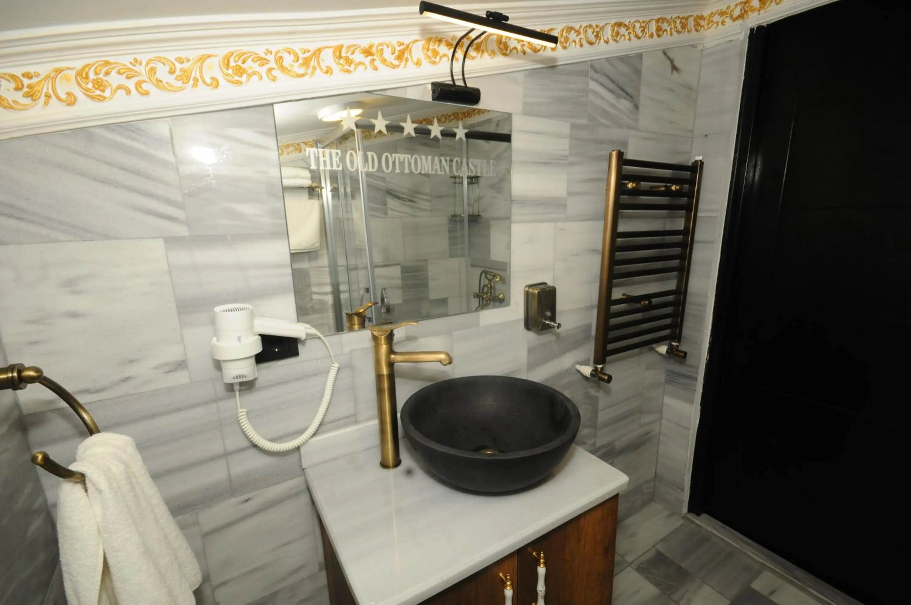 Bathroom in The Old Ottoman Castle