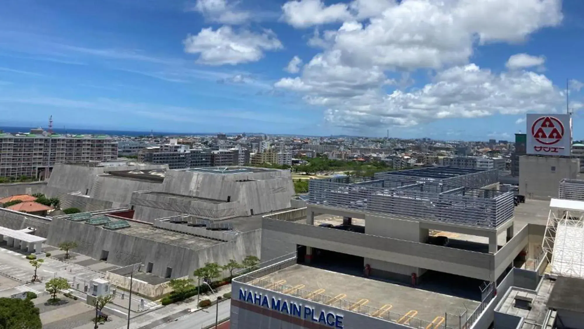 Property building in Toyoko Inn Okinawa Naha Shintoshin Omoromachi Property building in Toyoko Inn Okinawa Naha Shintoshin Omoromachi