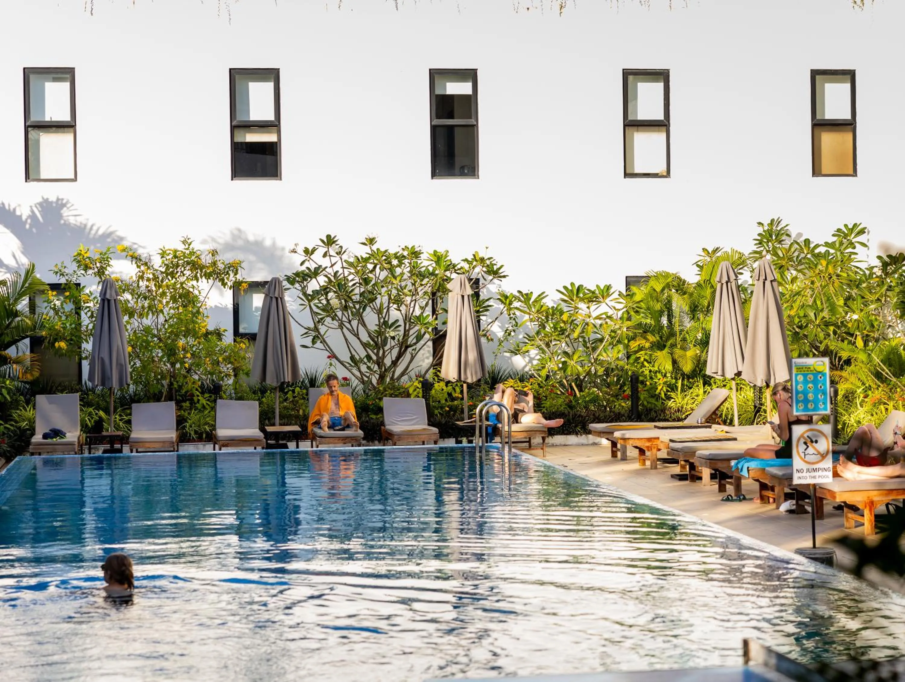 Swimming pool in Onederz Kampot