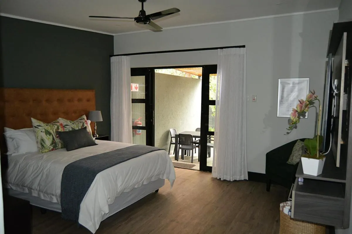 Deluxe Double Room - single occupancy in The Guesthouse 6 on Vrede
