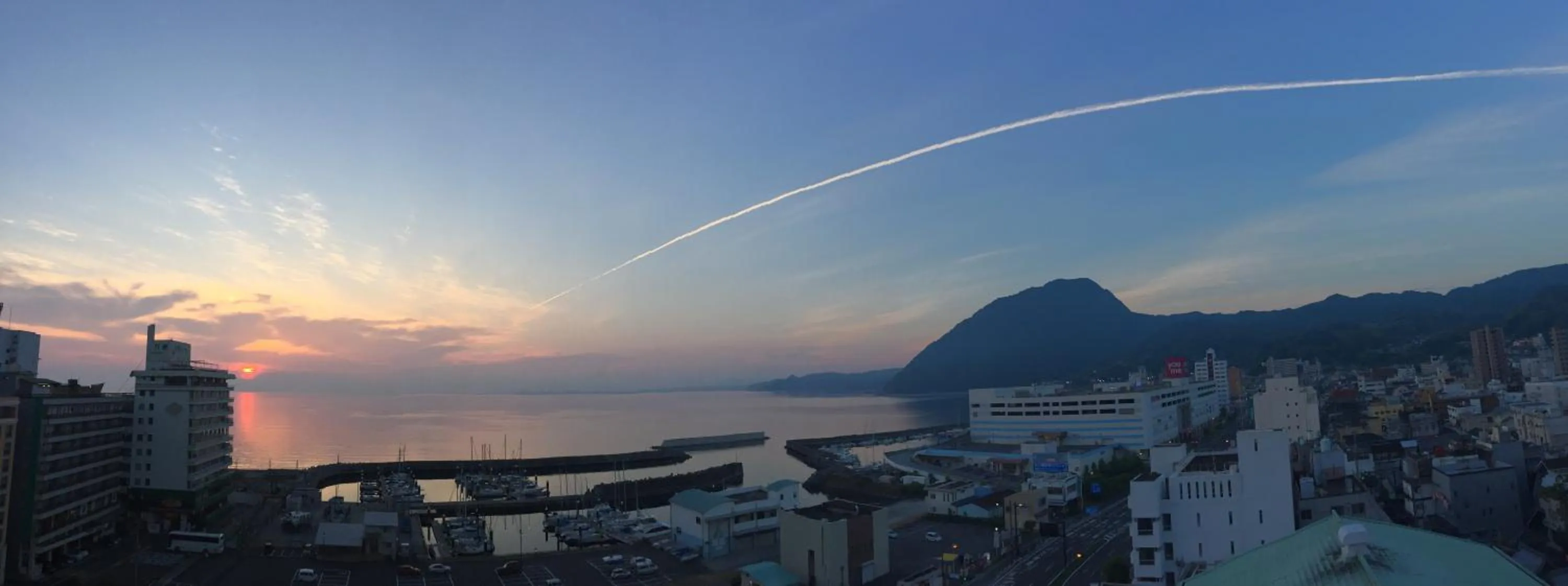 Sunrise in Hotel New Tsuruta