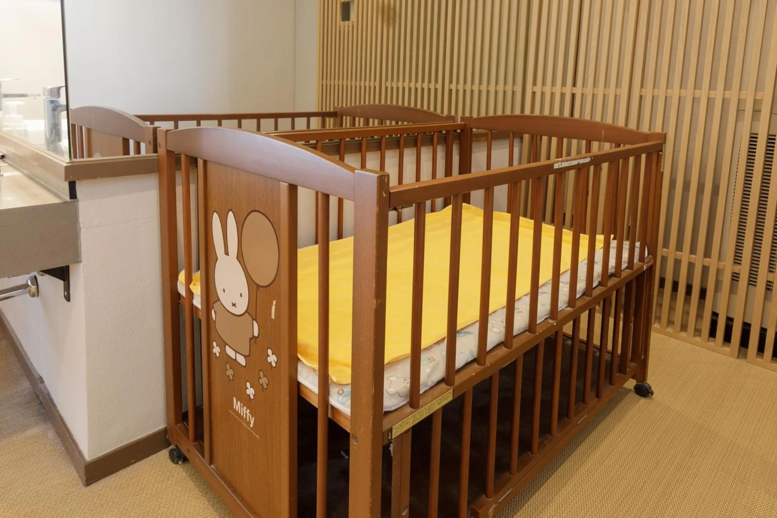 Hot Spring Bath, Bed in Hotel New Tsuruta