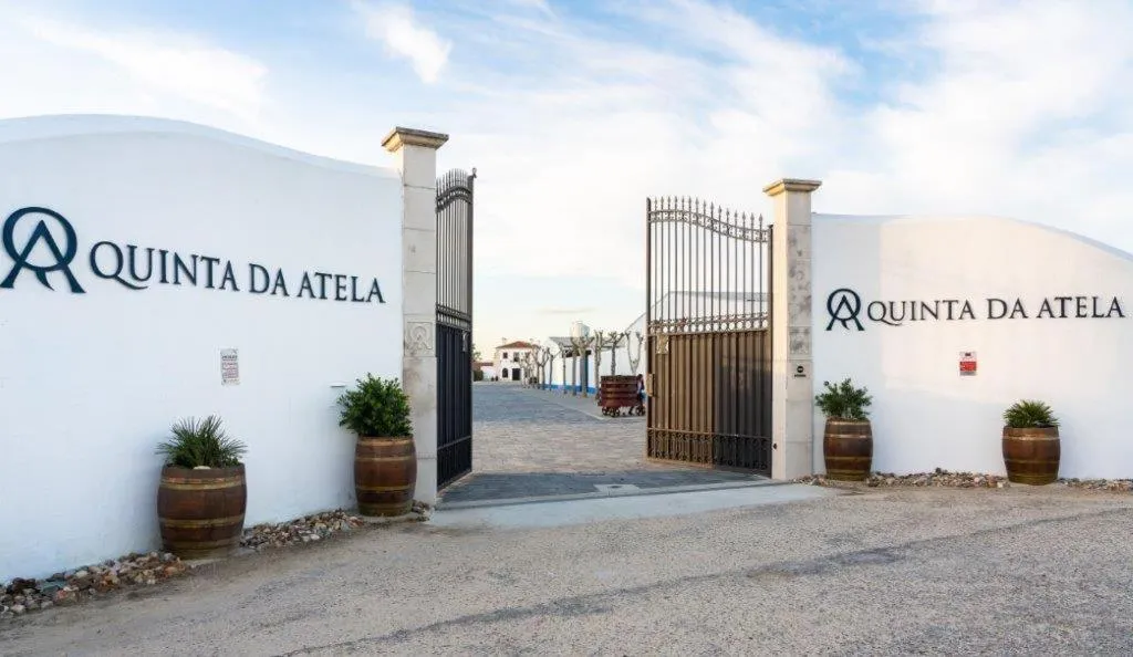 Property building in Quinta da Atela