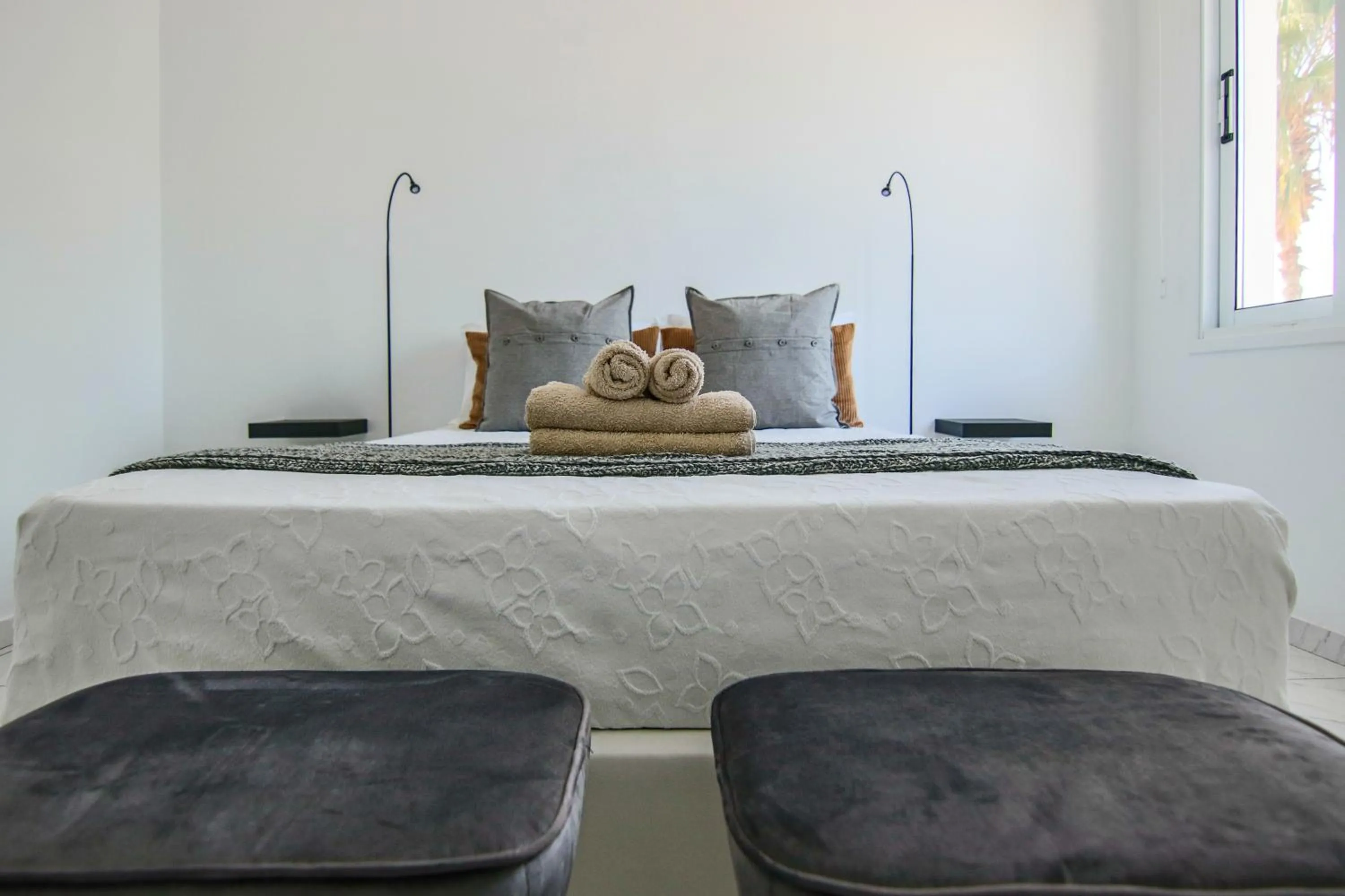 Bed in Phaedrus Living - Seaside Executive Flat Harbour 206