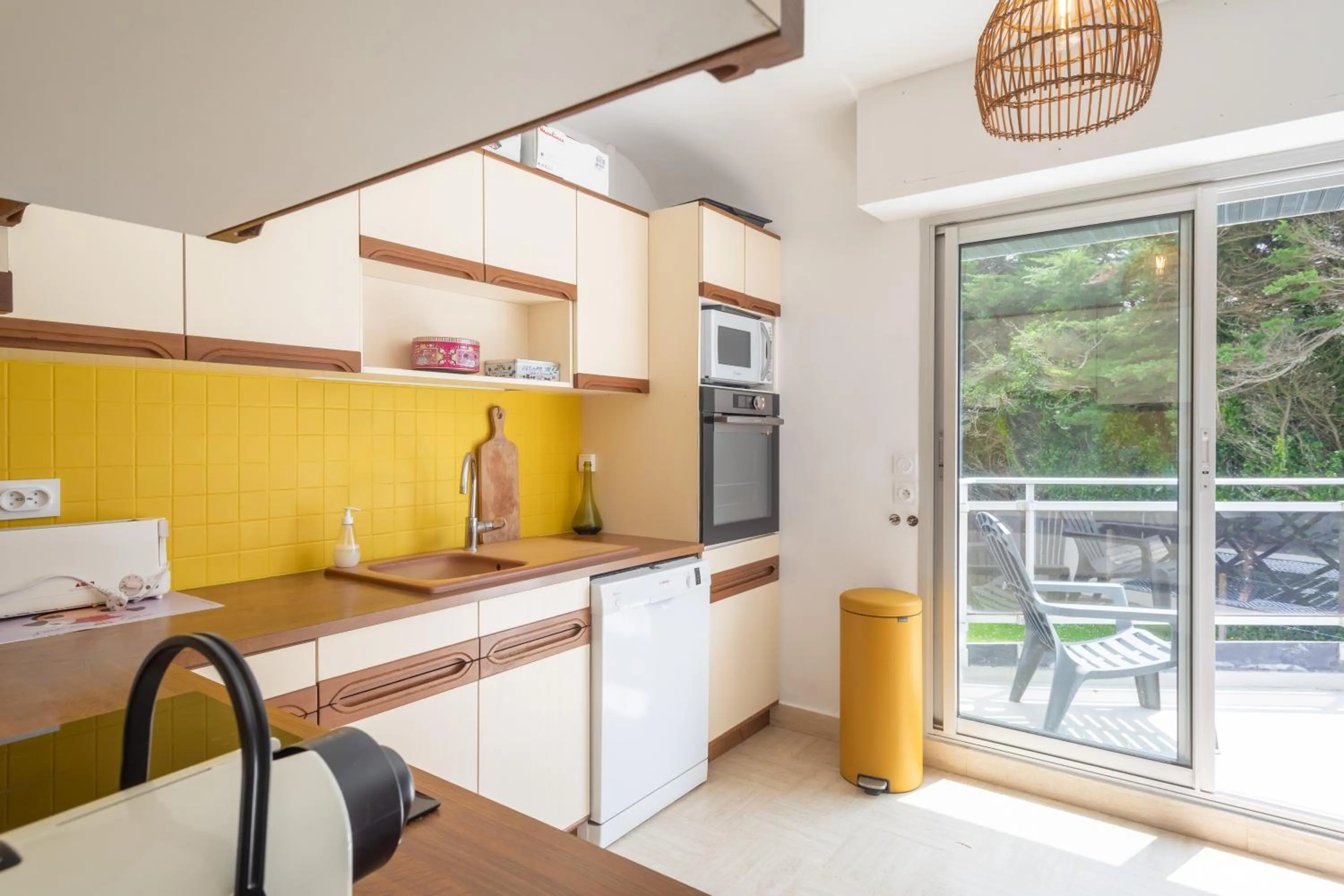 Kitchen or kitchenette in Villa Sterne - maison vue mer exceptionnelle - Fréhel