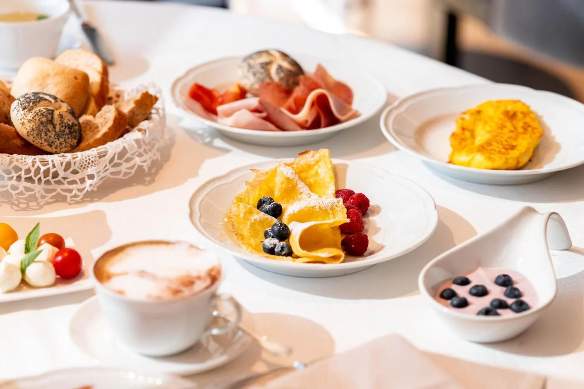 Food and drinks in Croce Bianca Leisure & Spa Hotel