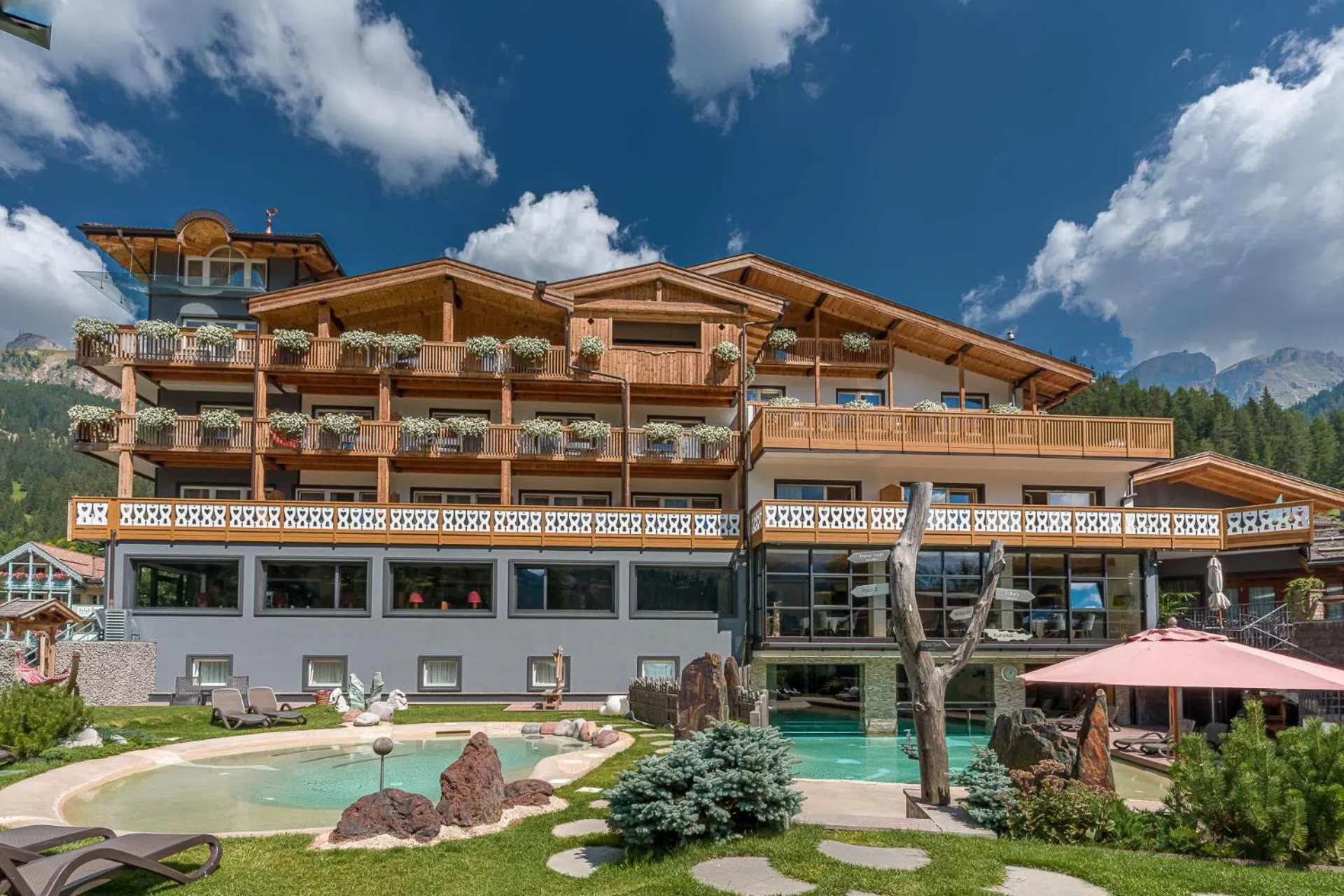 Property building in Croce Bianca Leisure & Spa Hotel