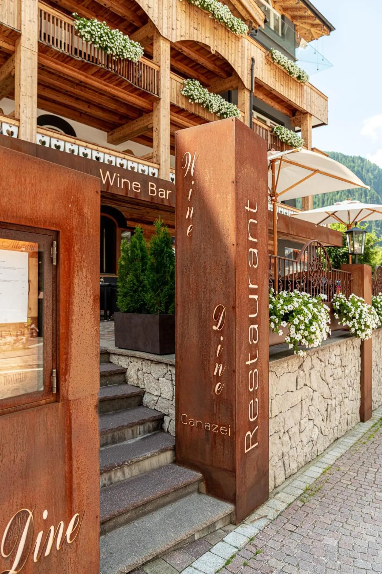 Restaurant/places to eat in Croce Bianca Leisure & Spa Hotel