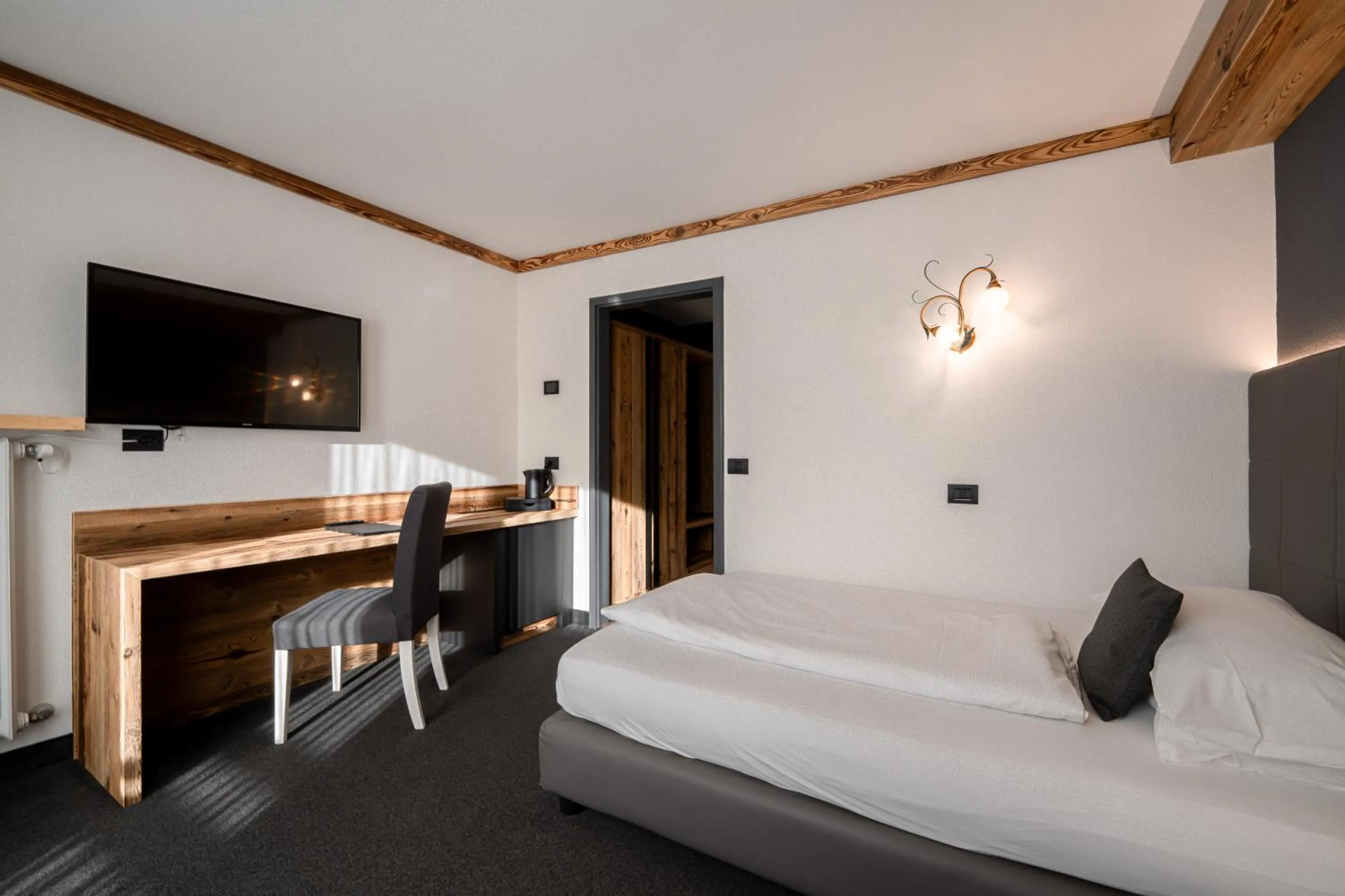 Photo of the whole room, Bed in Croce Bianca Leisure & Spa Hotel