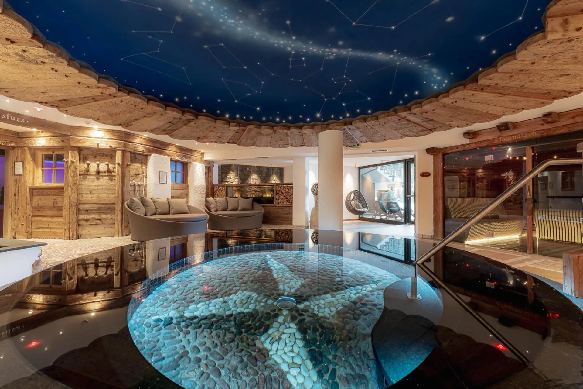 Hot Tub in Croce Bianca Leisure & Spa Hotel