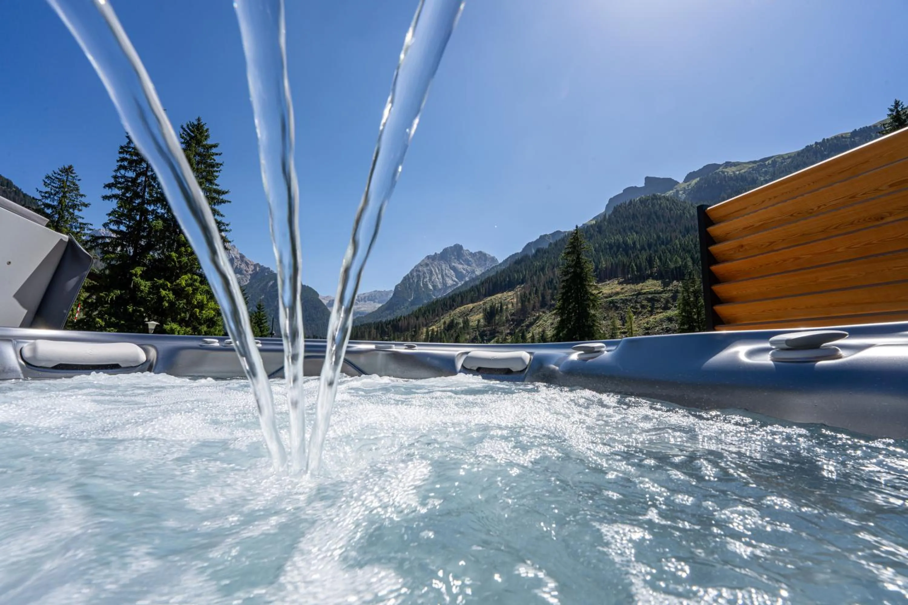 Property building in Croce Bianca Leisure & Spa Hotel