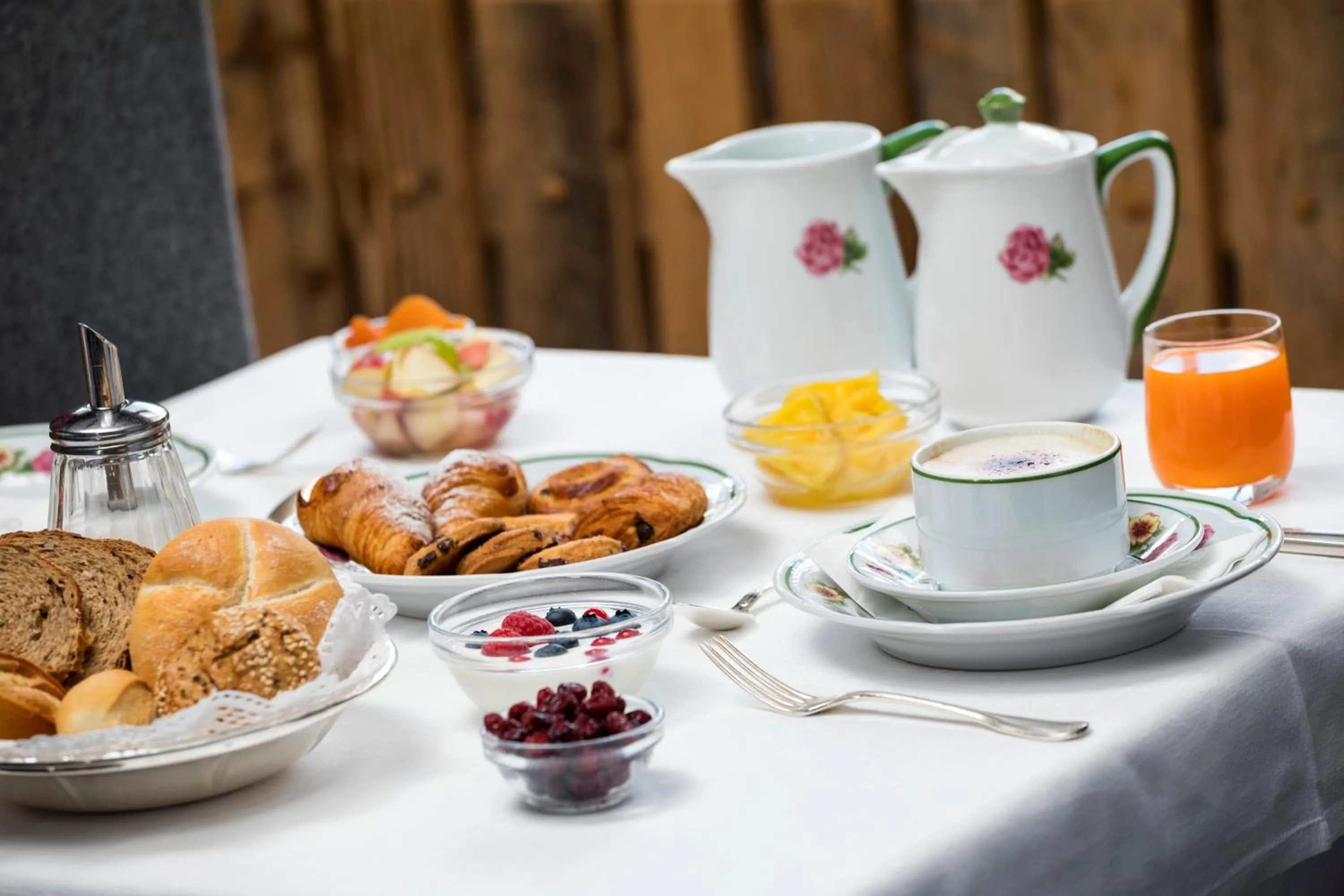 Restaurant/places to eat in Croce Bianca Leisure & Spa Hotel