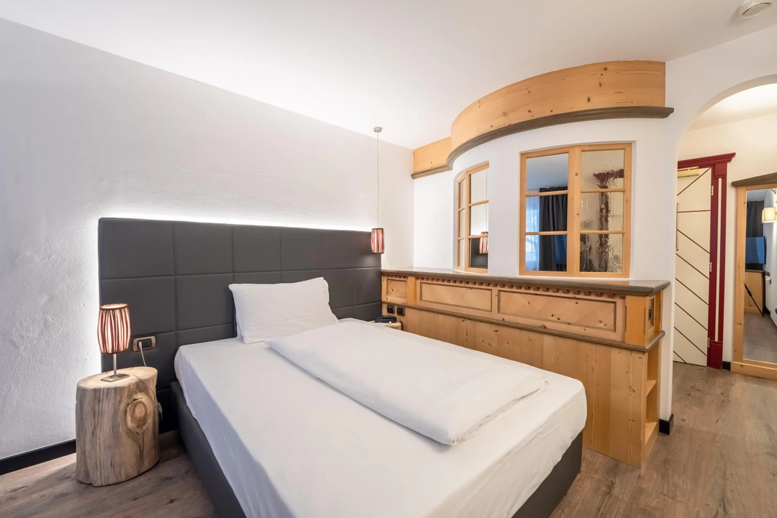 Bed in Croce Bianca Leisure & Spa Hotel