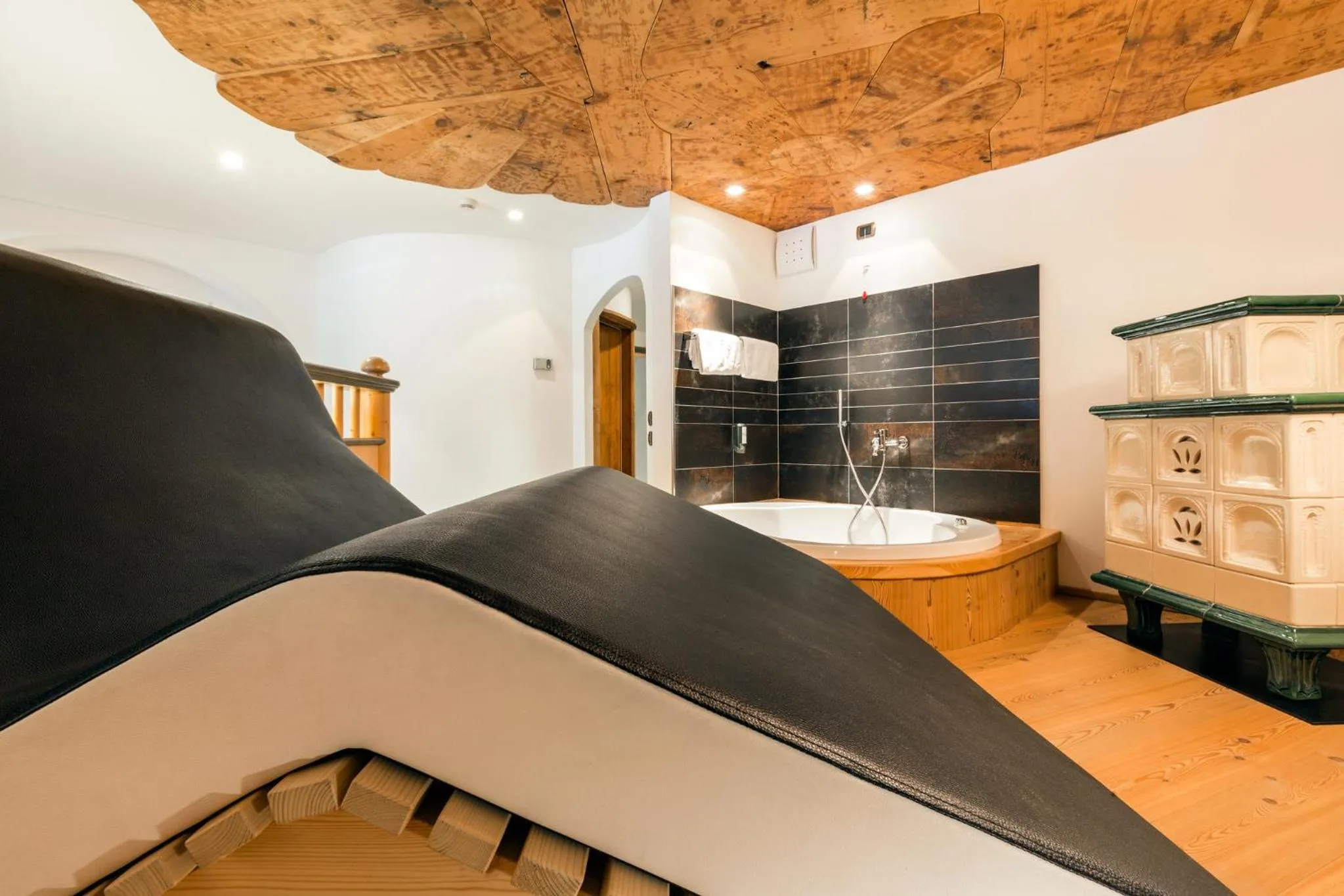 Hot Tub in Croce Bianca Leisure & Spa Hotel