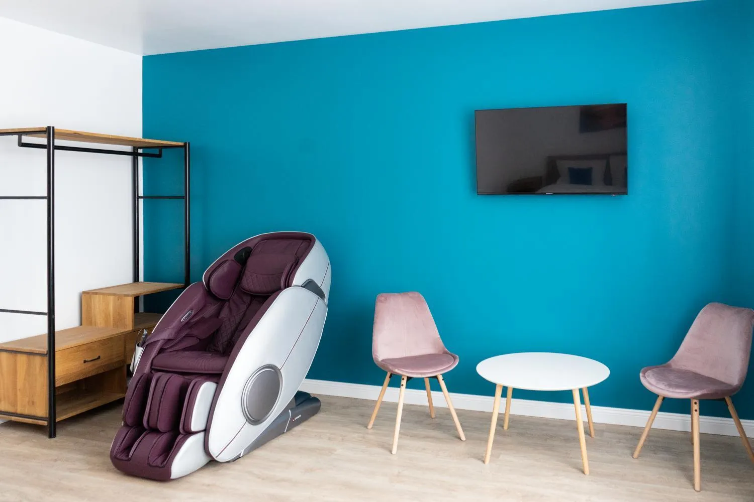 Massage in English House