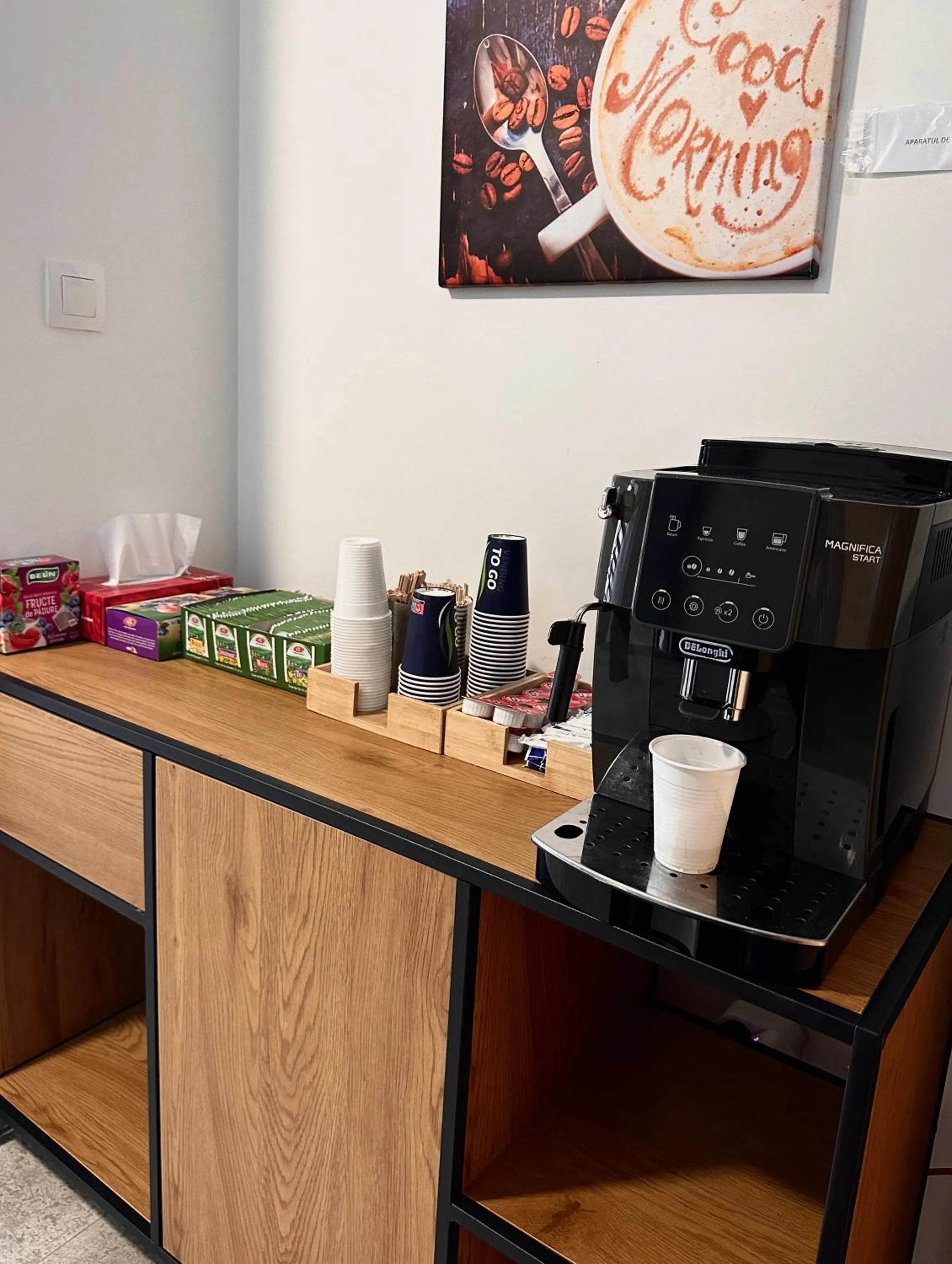 Coffee/tea facilities in English House