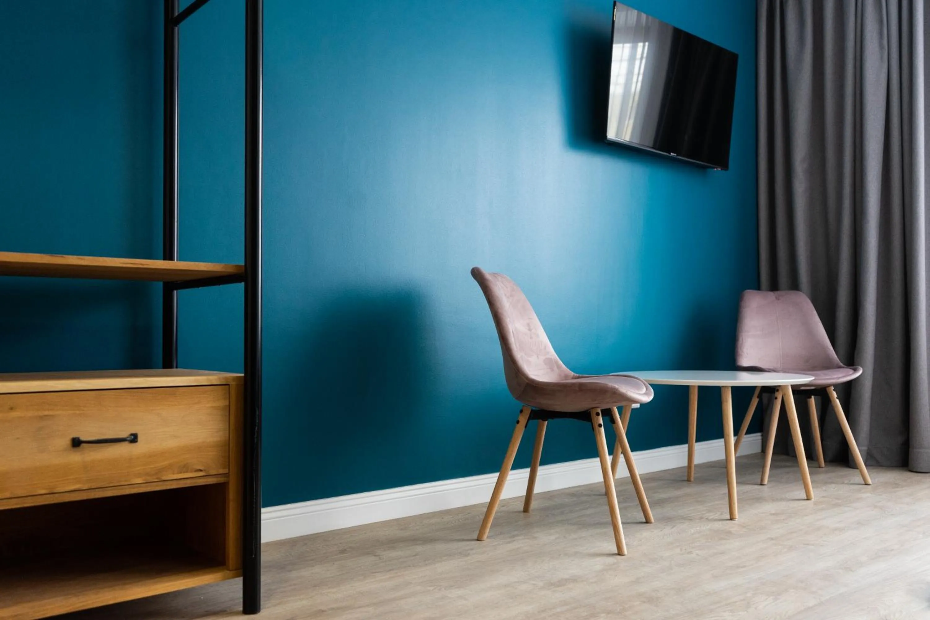 TV and multimedia in English House