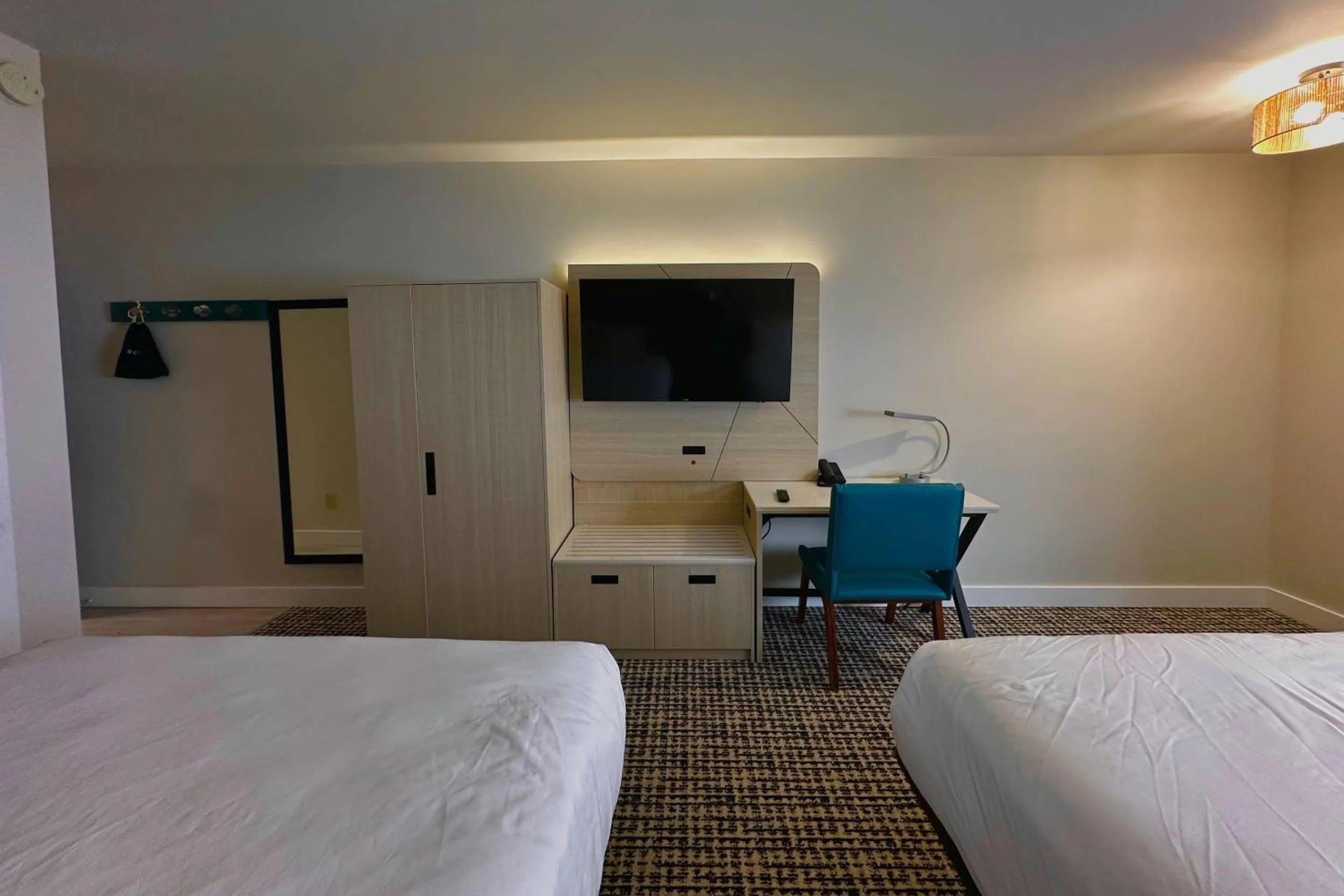 Bedroom, Bed in Heritage House Inn on Cape Cod, an Ascend Collection Hotel