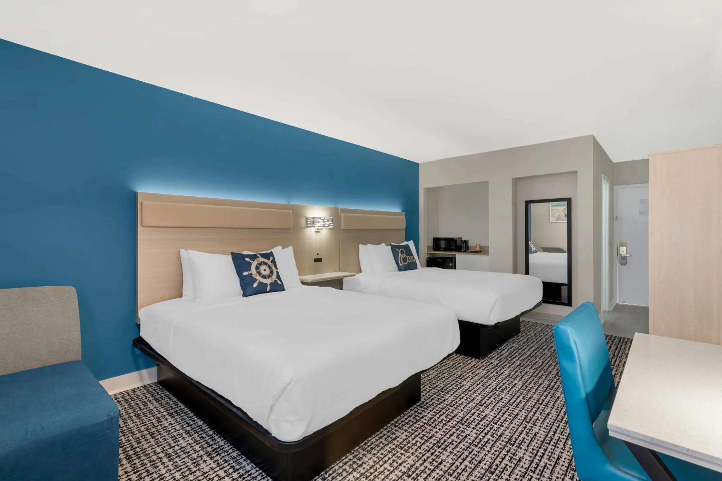 Bedroom, Bed in Heritage House Inn on Cape Cod, an Ascend Collection Hotel