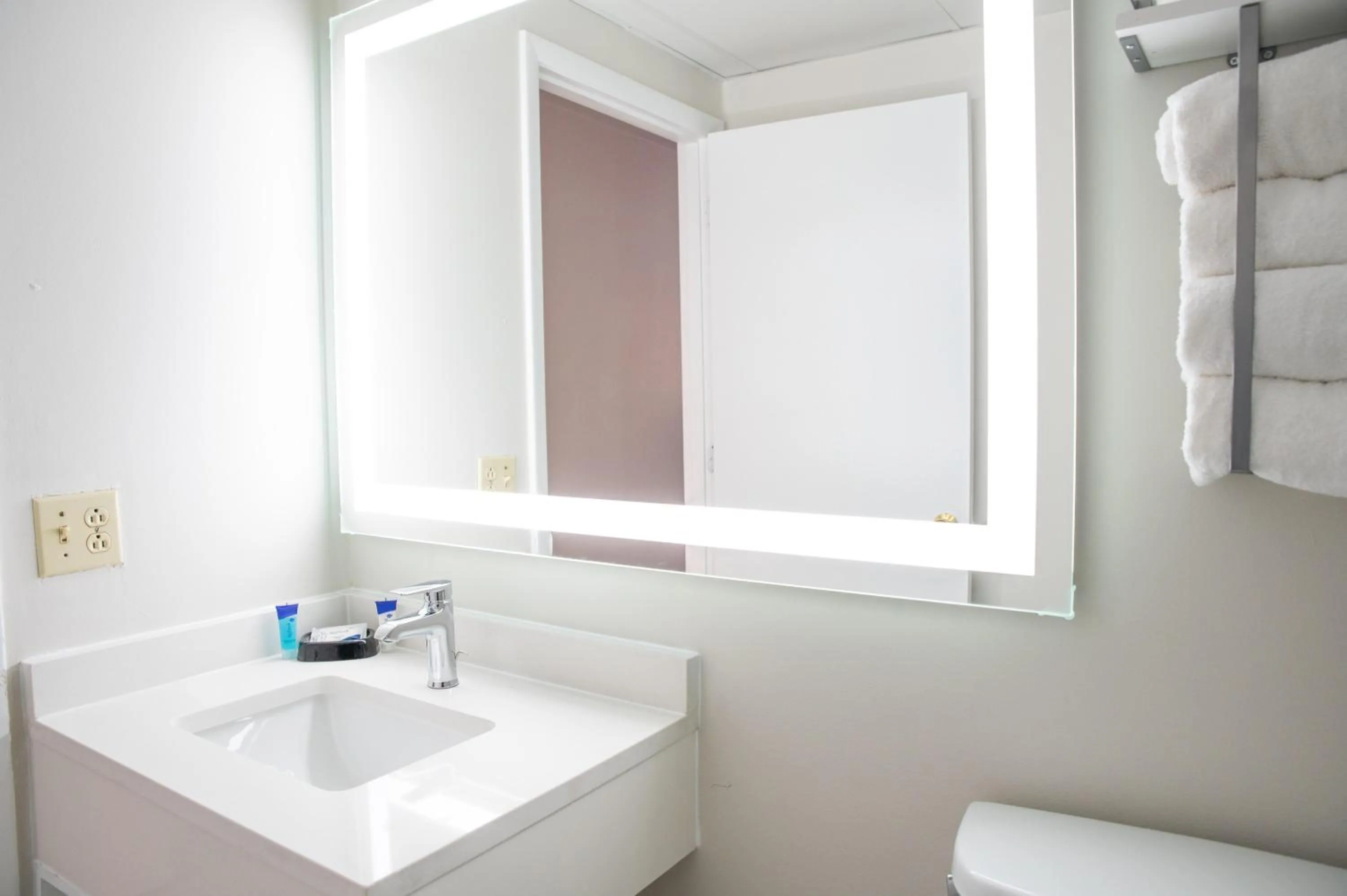 Bathroom in Heritage House Inn on Cape Cod, an Ascend Collection Hotel