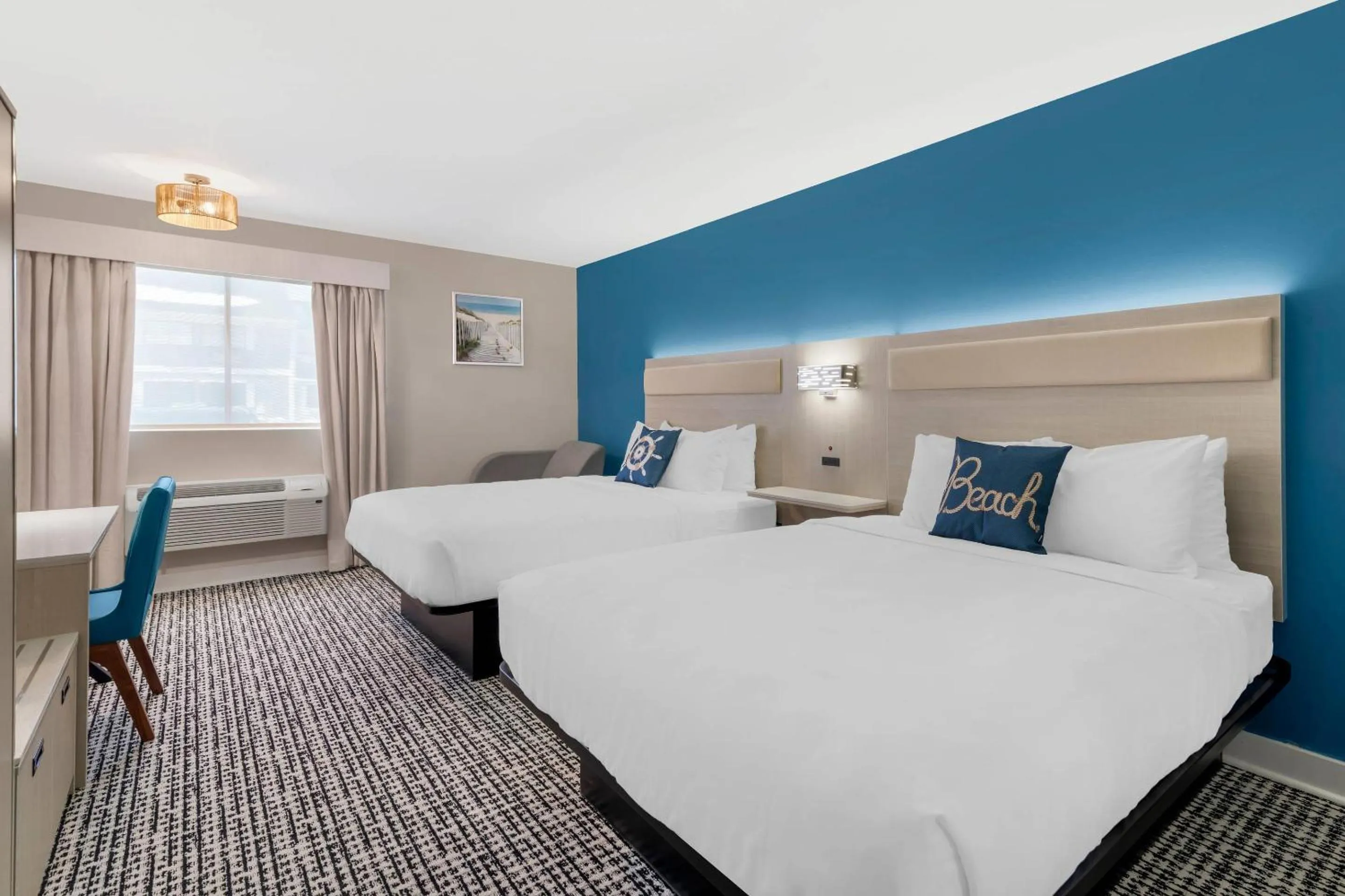 Bedroom, Bed in Heritage House Inn on Cape Cod, an Ascend Collection Hotel