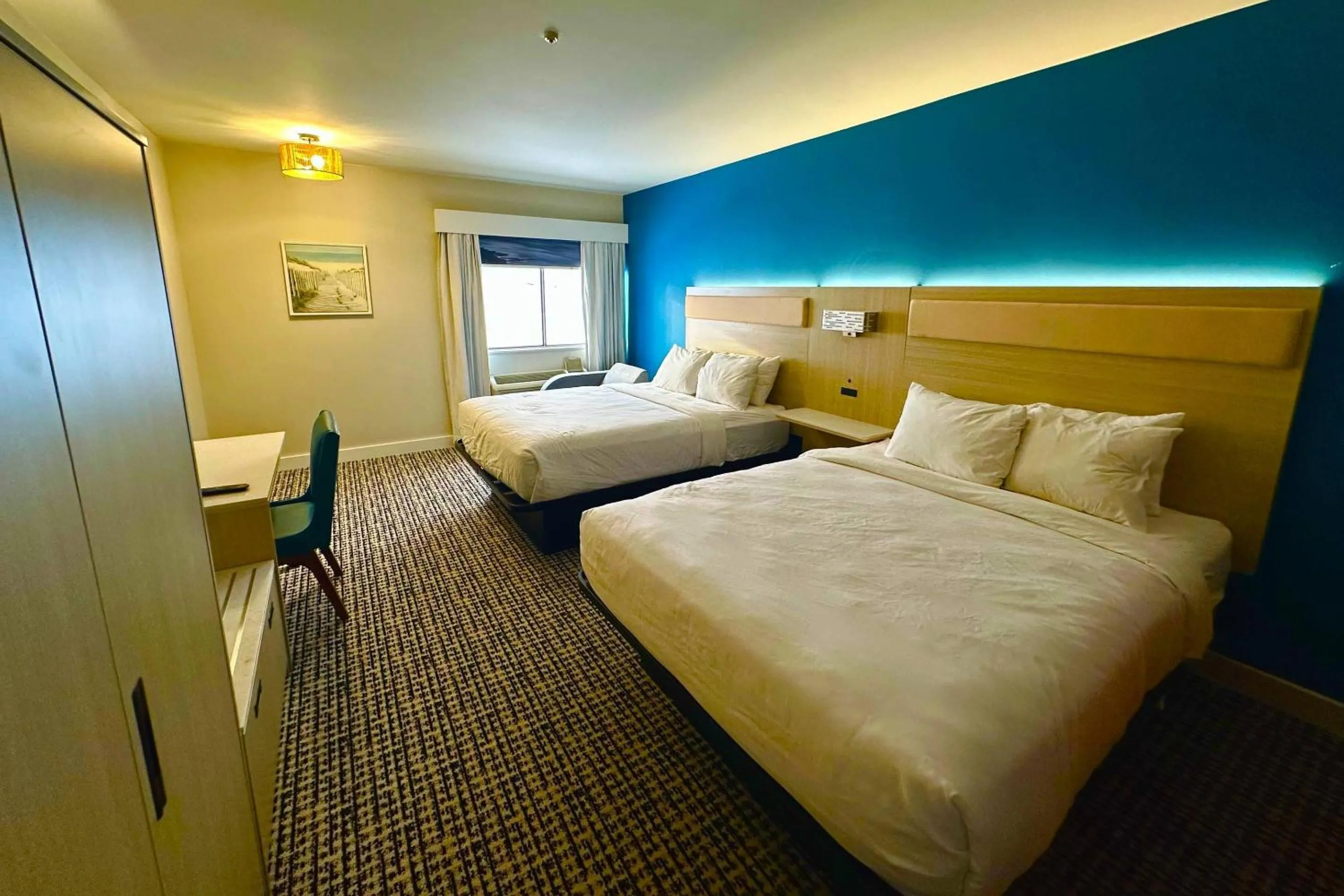 Bedroom, Bed in Heritage House Inn on Cape Cod, an Ascend Collection Hotel