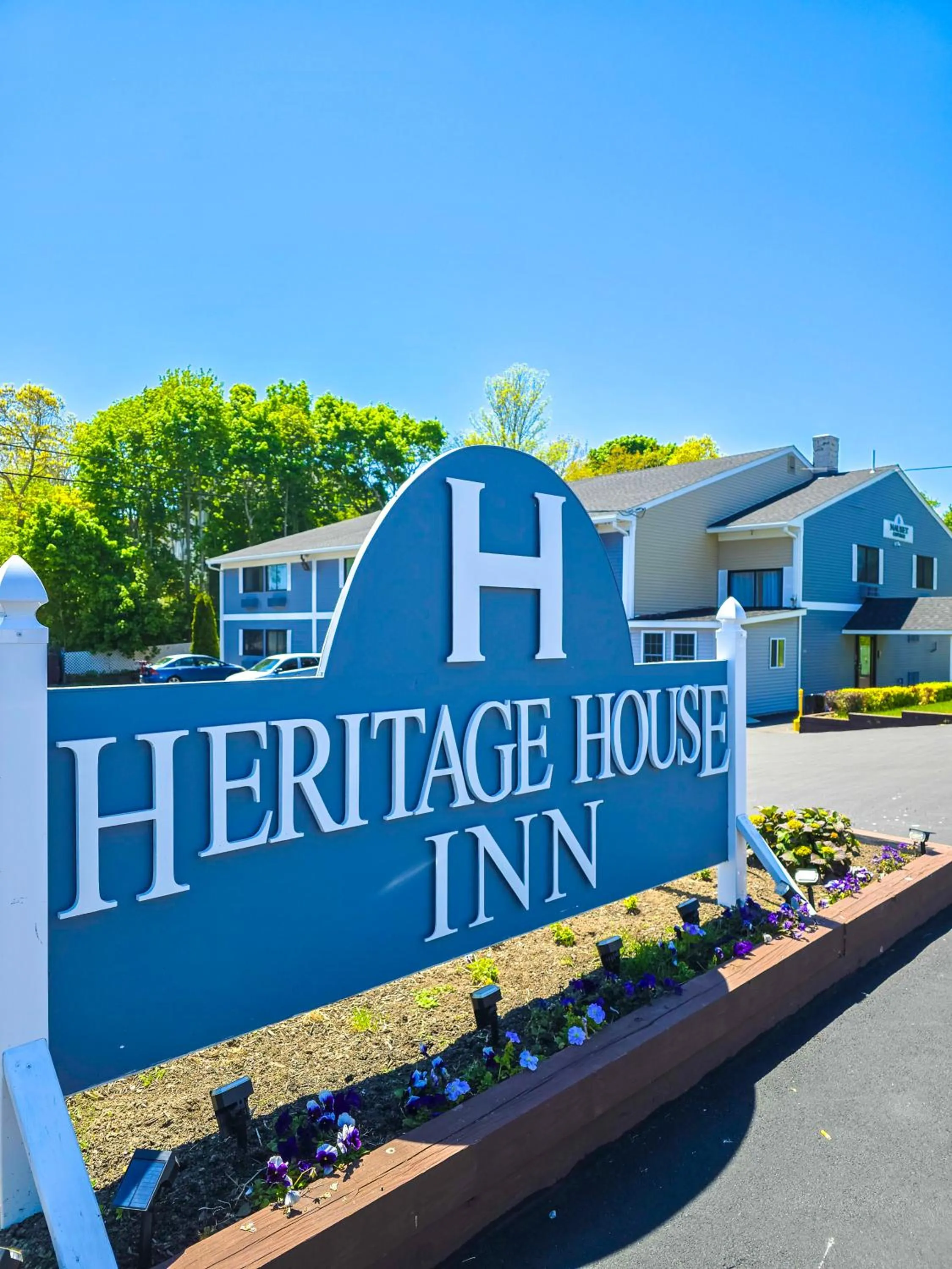Logo/Certificate/Sign in Heritage House Inn on Cape Cod, an Ascend Collection Hotel
