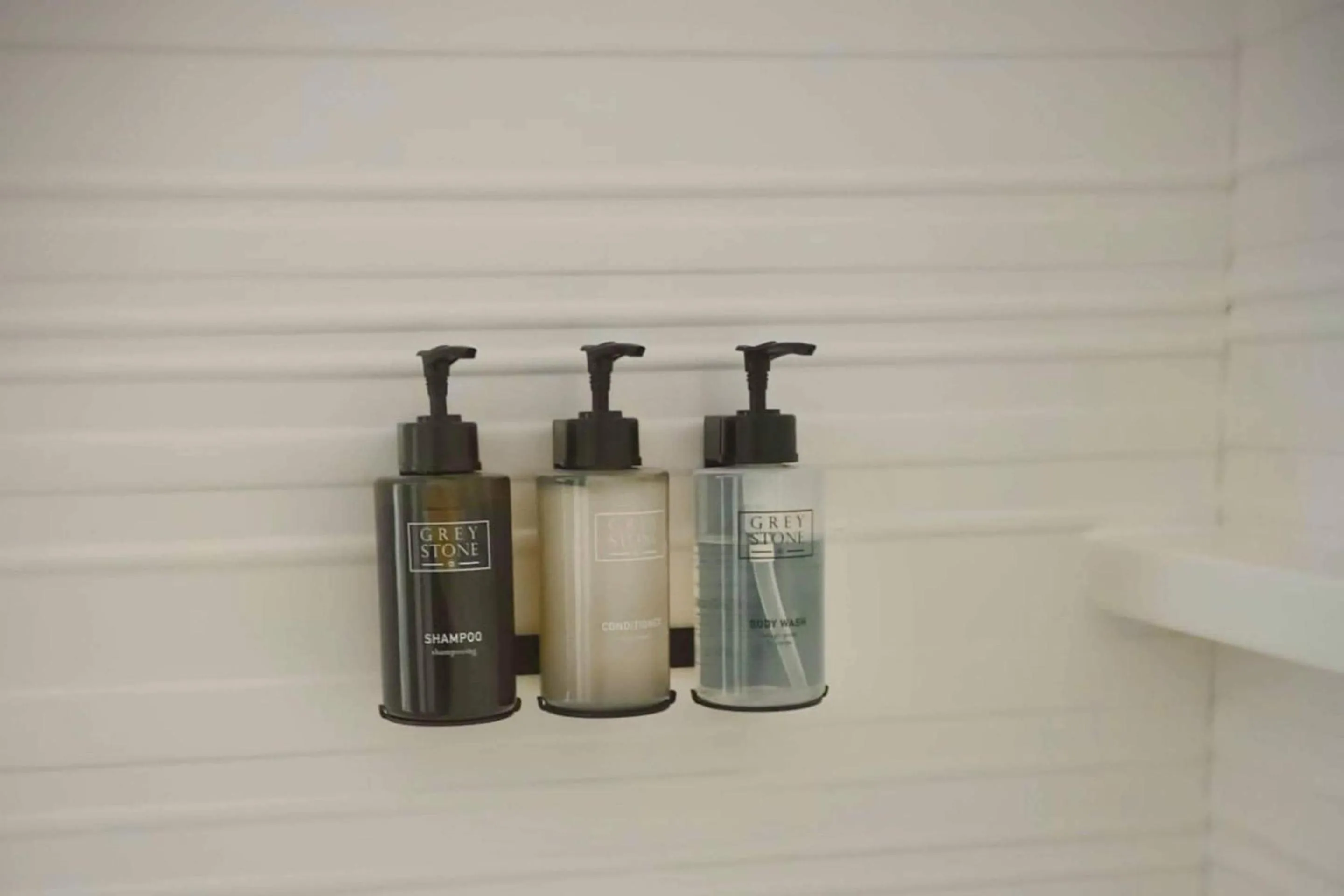 Bedroom in Heritage House Inn on Cape Cod, an Ascend Collection Hotel