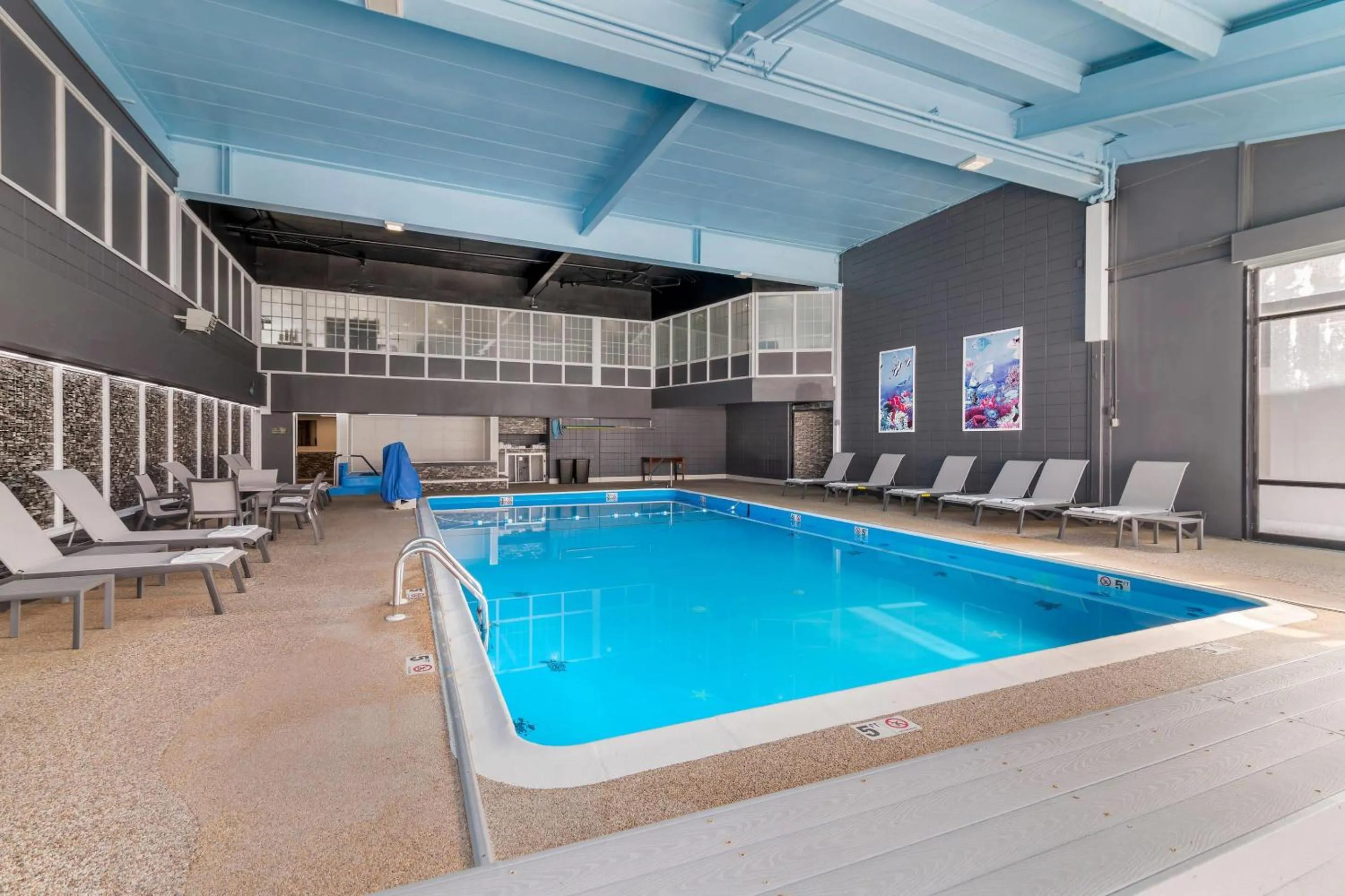 Swimming pool in Heritage House Inn on Cape Cod, an Ascend Collection Hotel