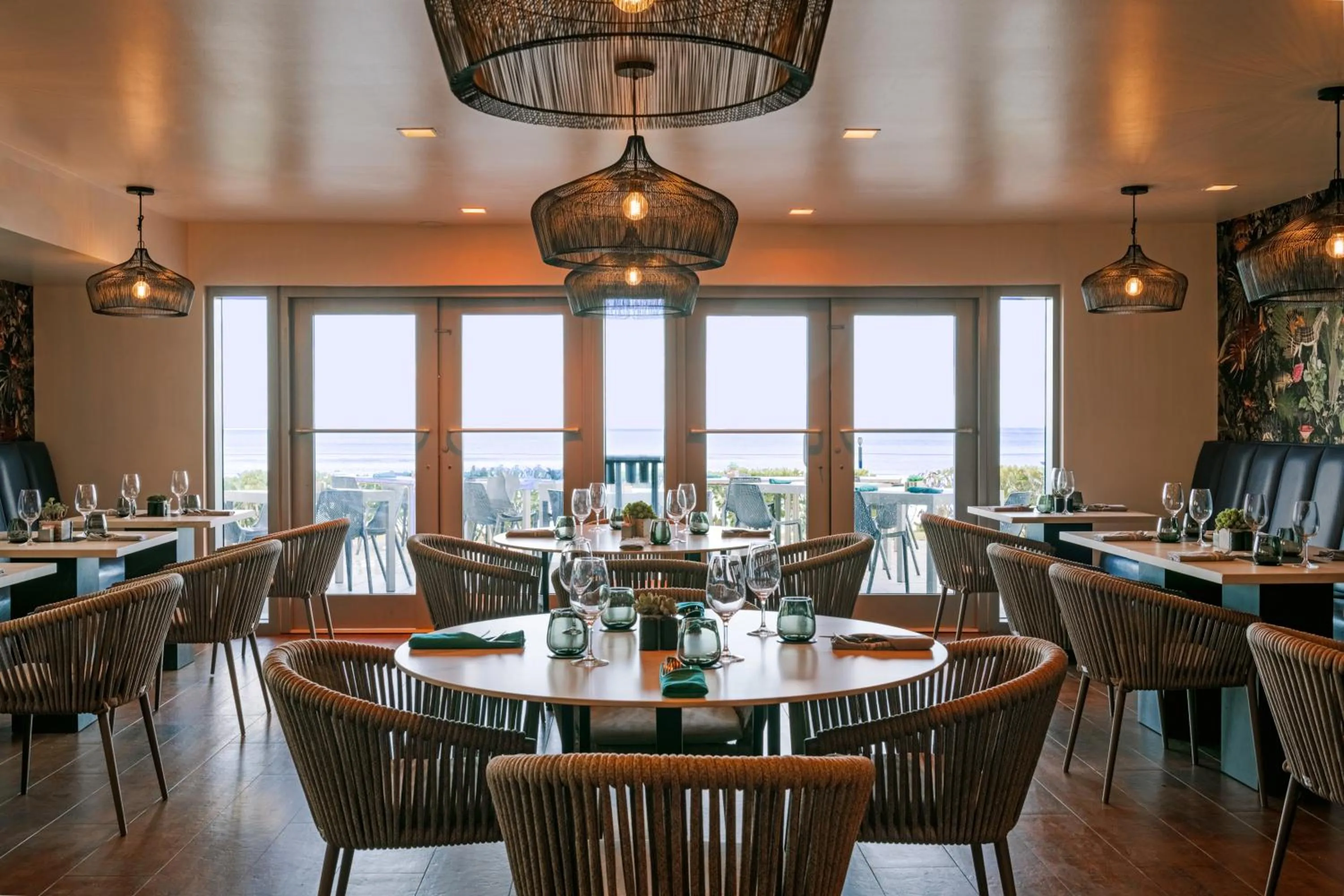 Restaurant/places to eat in Hillsboro Beach Resort by Kasa