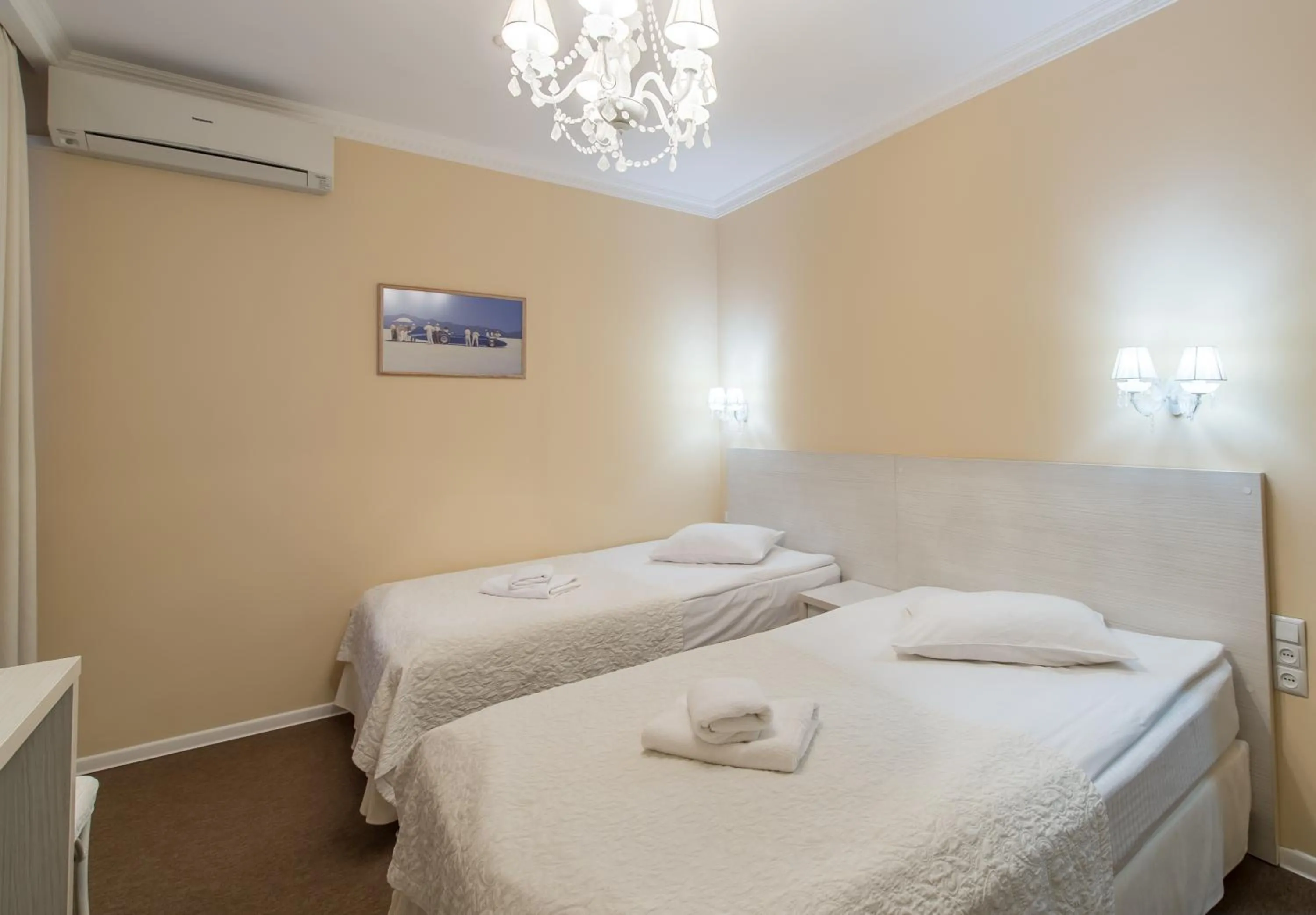 Photo of the whole room, Bed in light hotel & hub