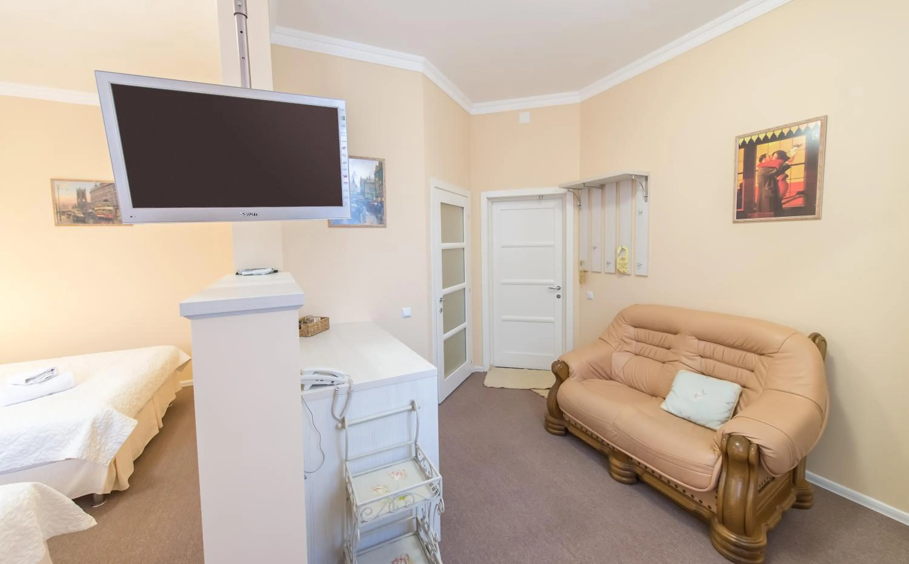 Photo of the whole room, Bed in light hotel & hub
