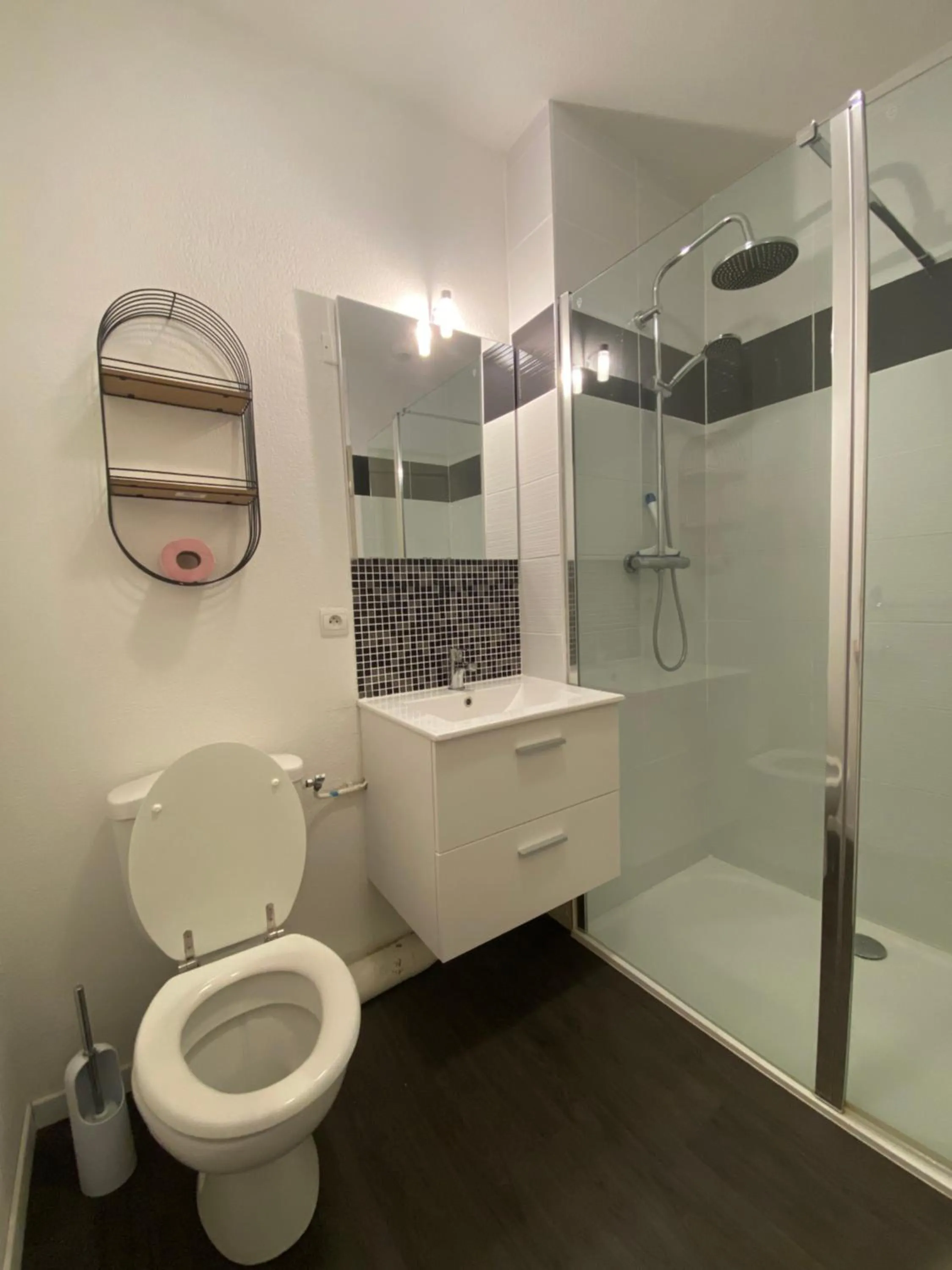 Shower, Bathroom in Les Demeures du Ventoux - Vacanceole