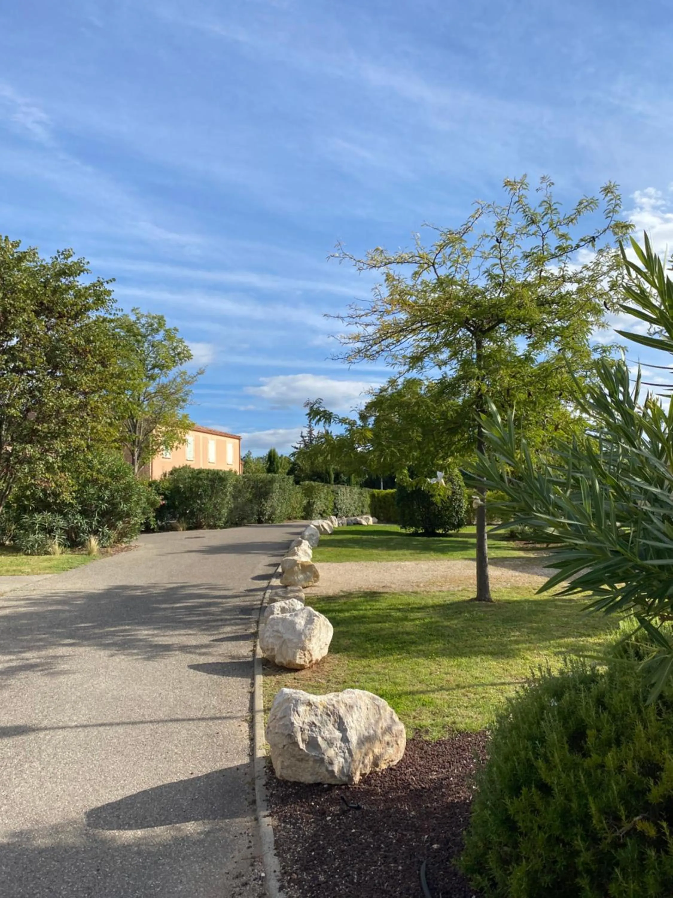 Spring in Les Demeures du Ventoux - Vacanceole