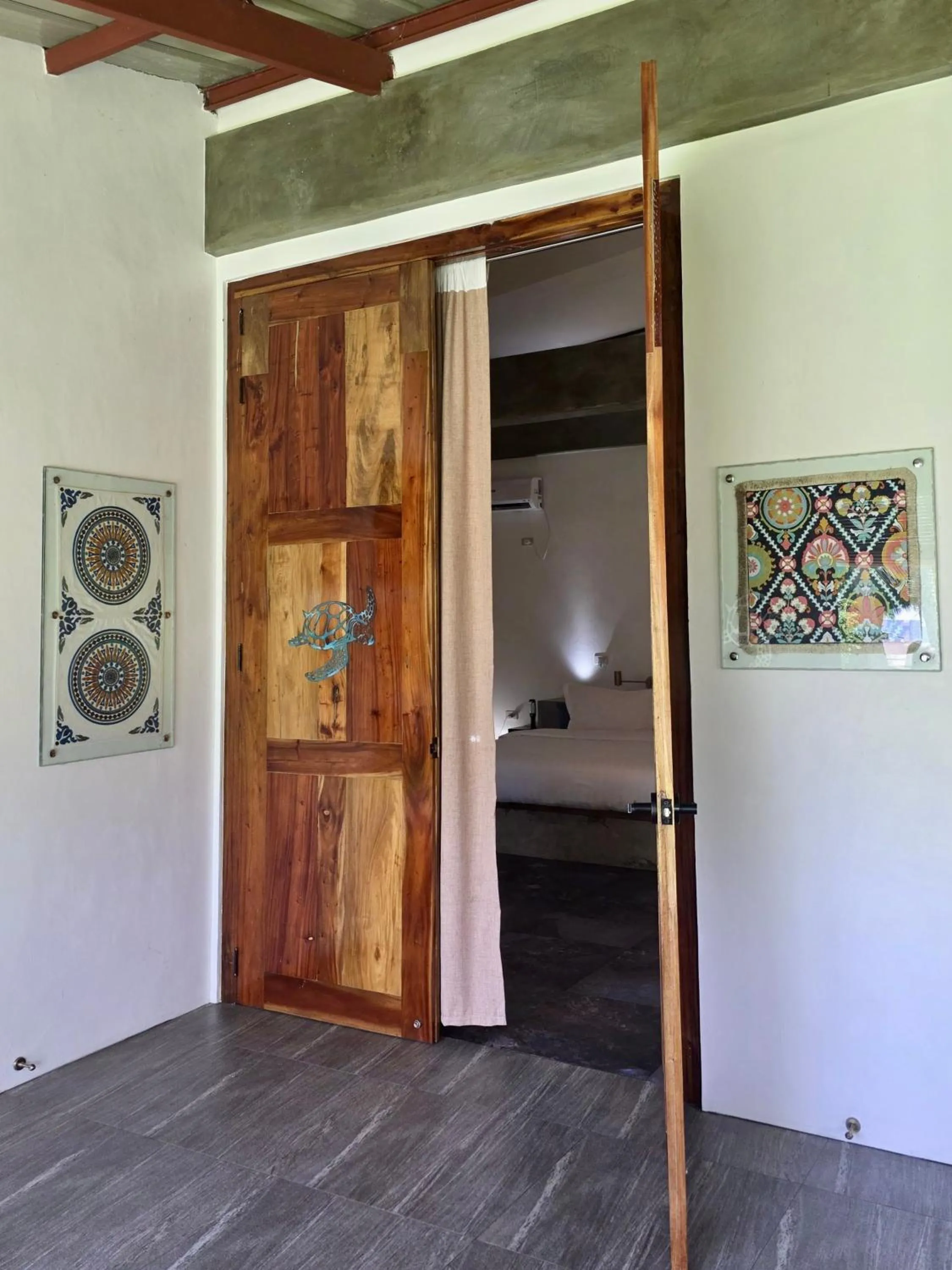 SomeWhere Else Boutique Resort