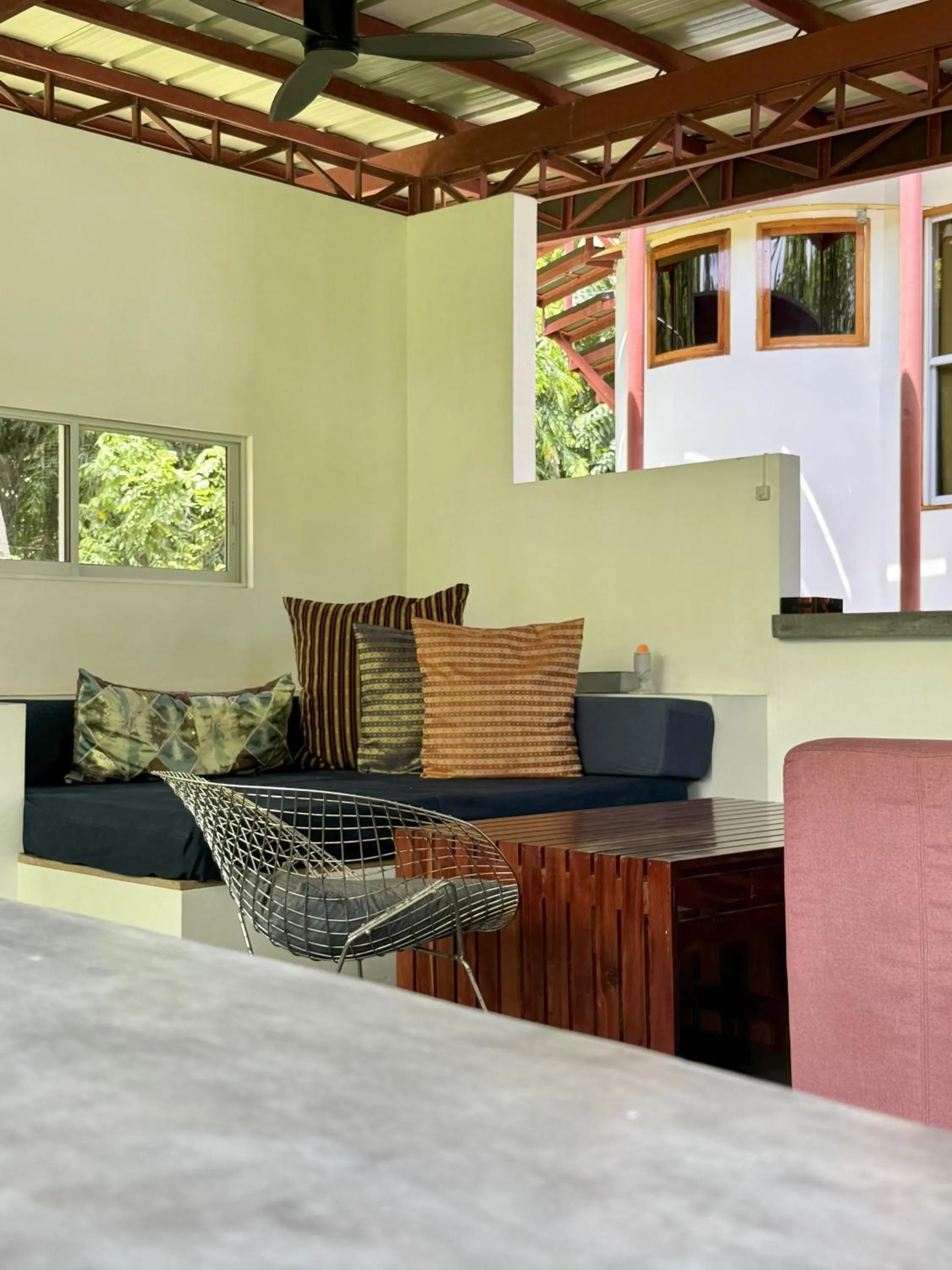 SomeWhere Else Boutique Resort