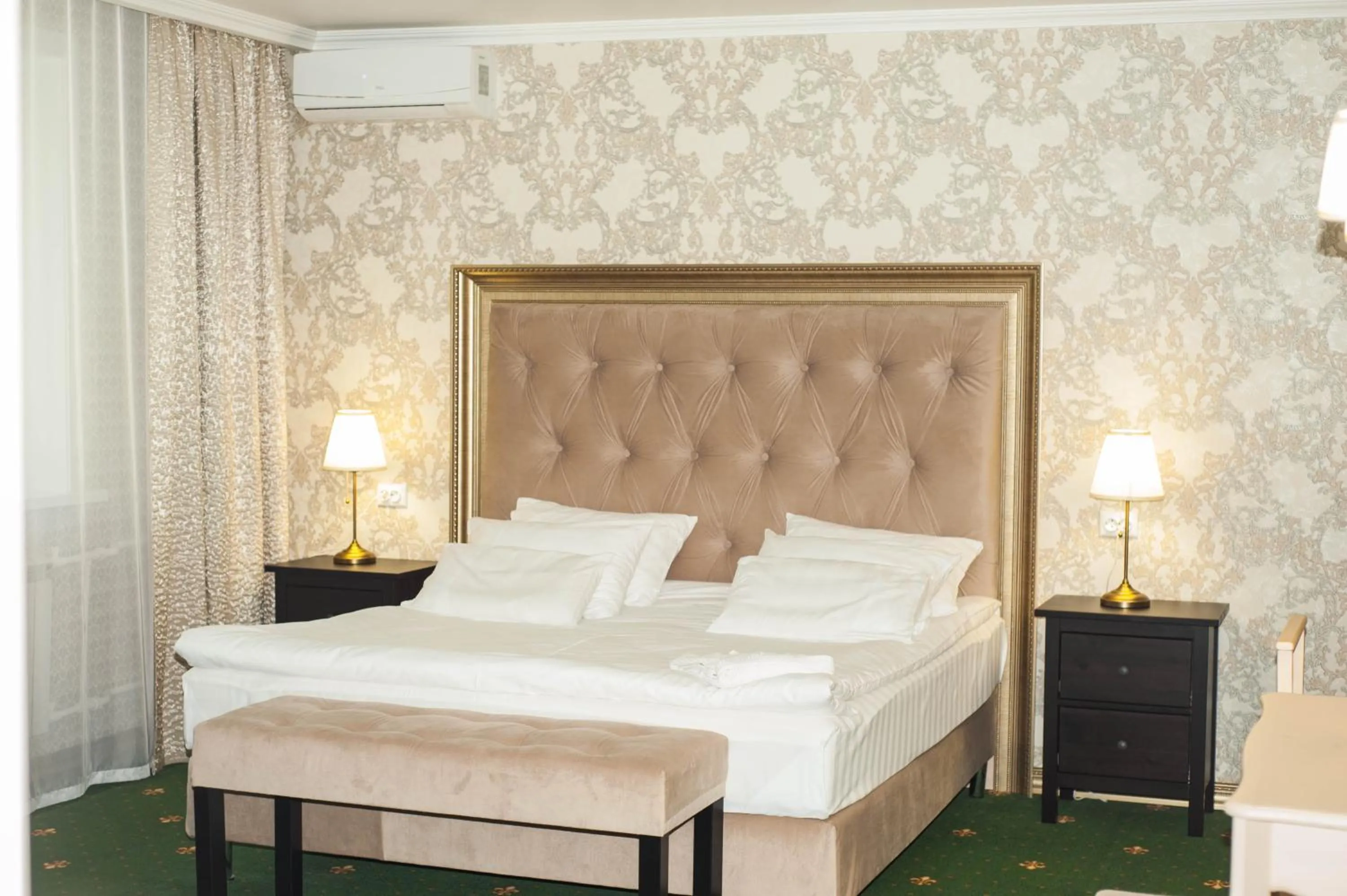 Bed in Skif HOTEL & SPA