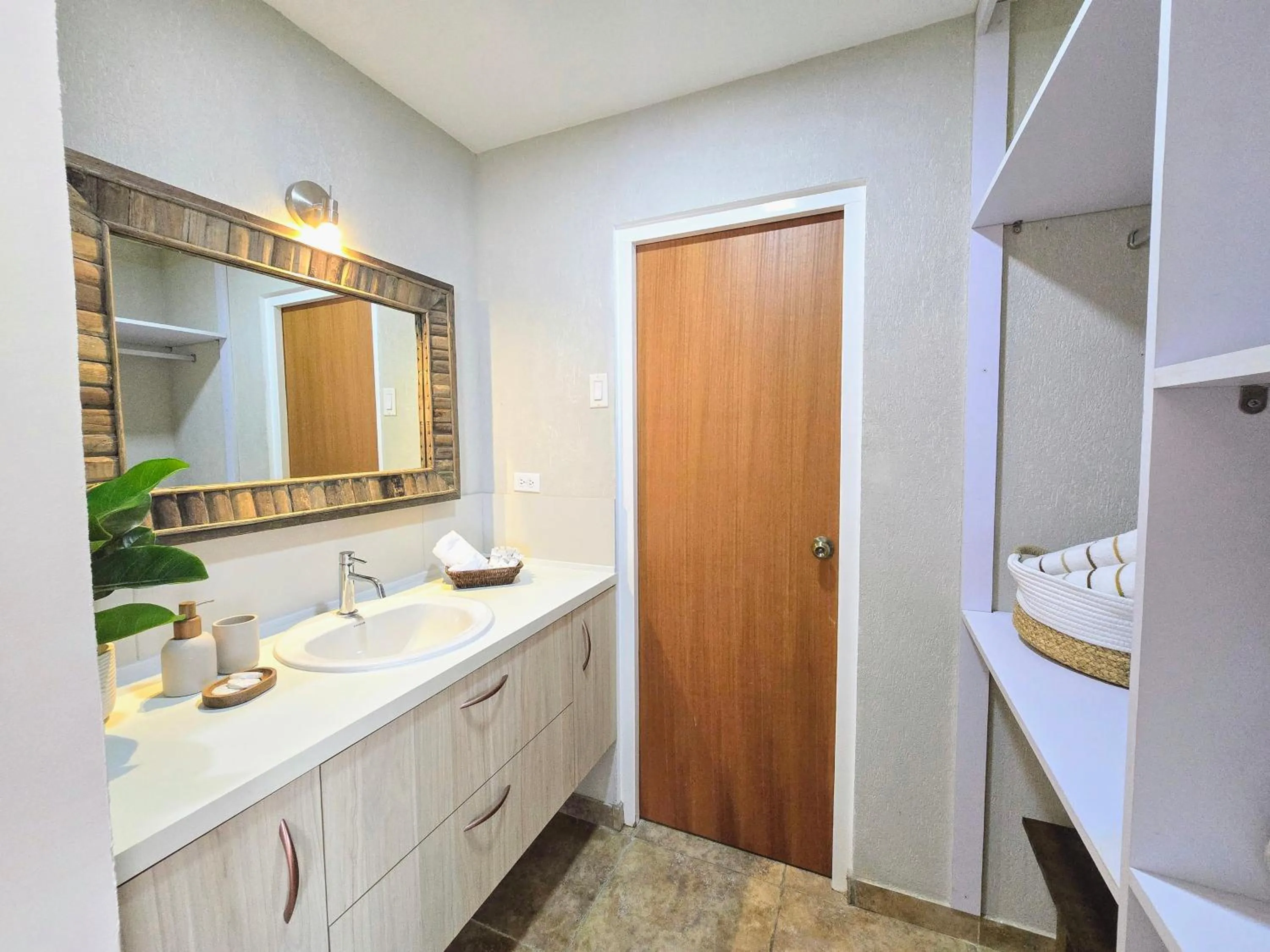 Bathroom in Rooi Santo Residence