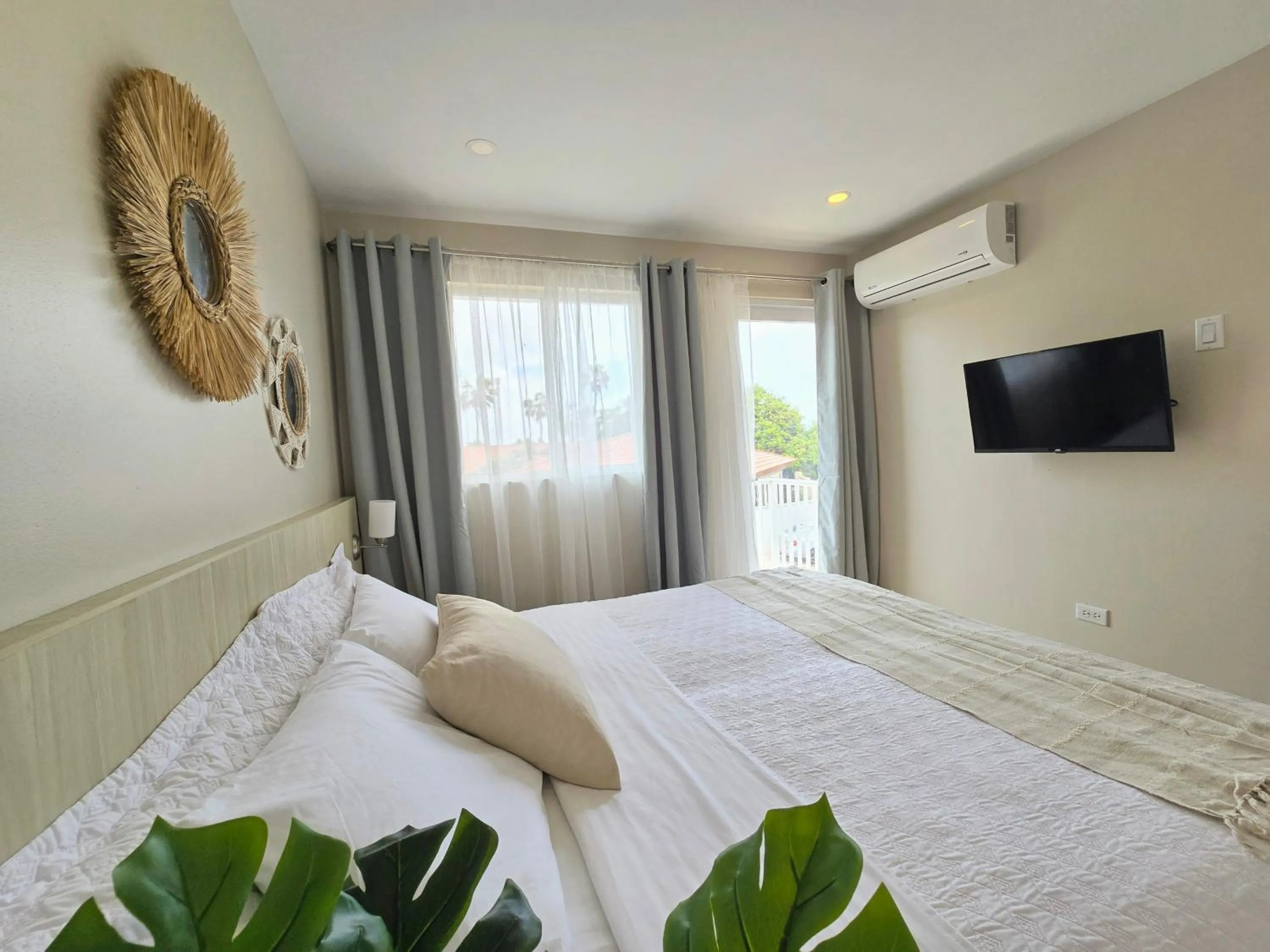 TV and multimedia, Bed in Rooi Santo Residence