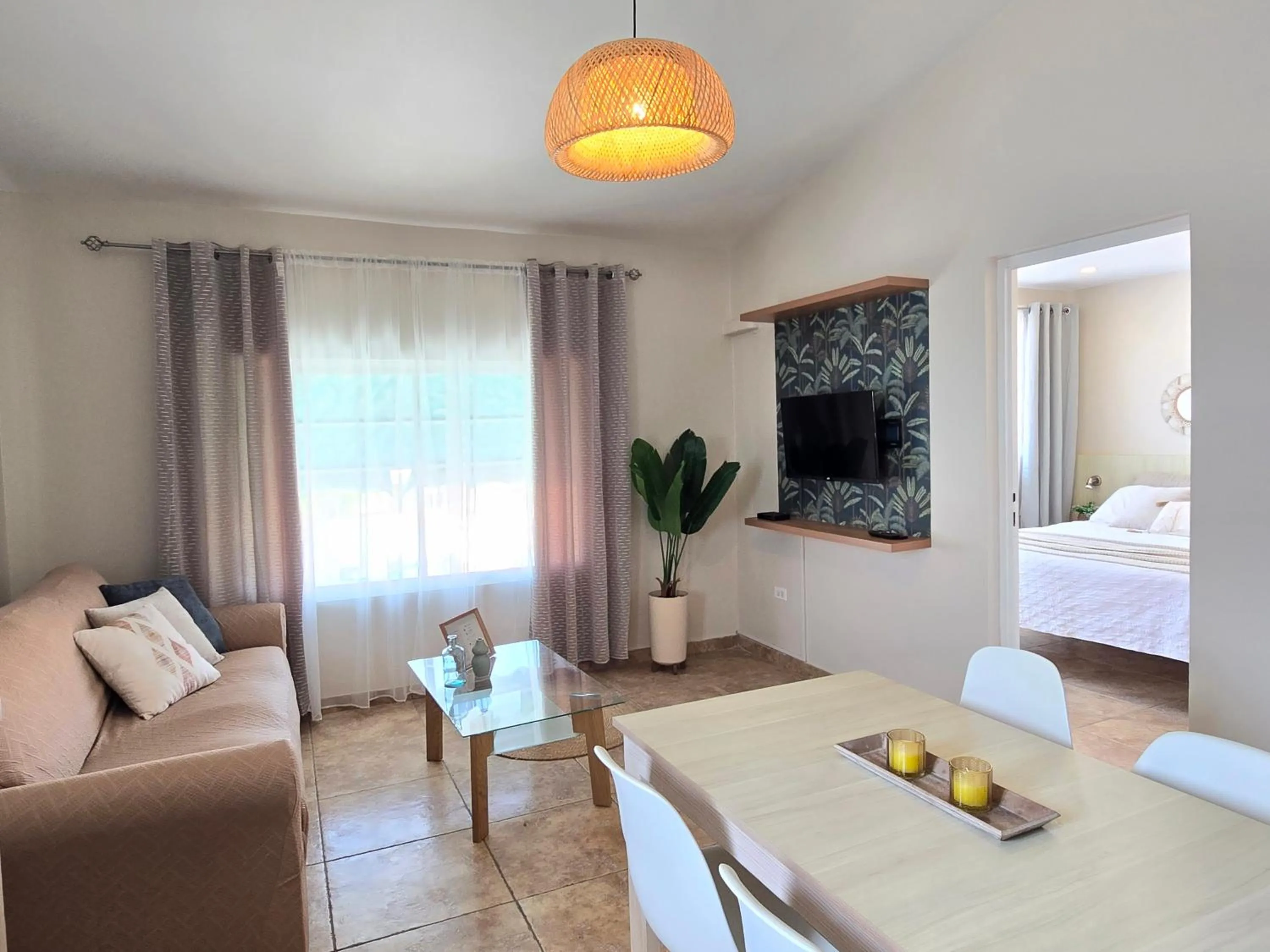 Living room, Bed in Rooi Santo Residence