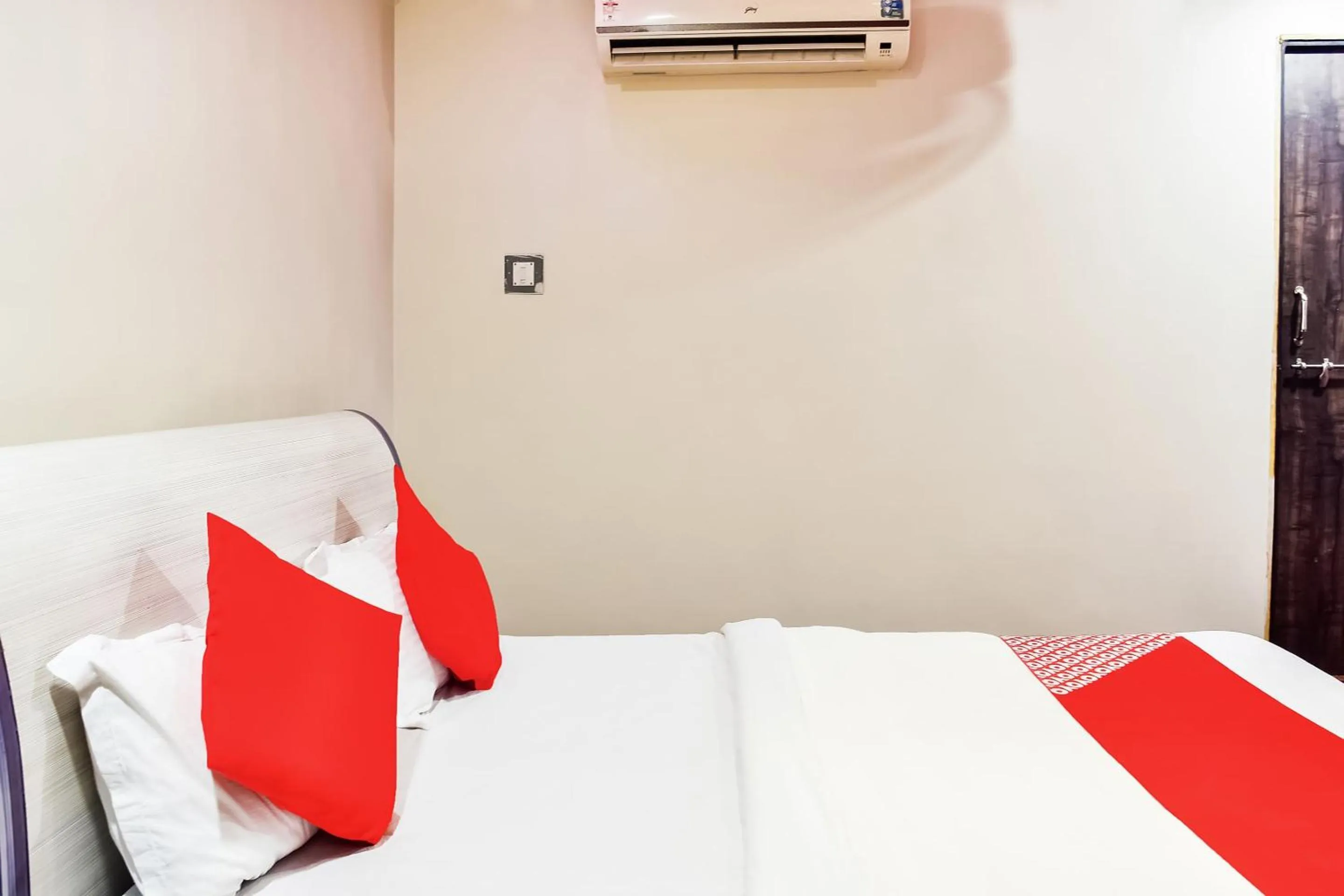 Bedroom, Bed in Hotel O Flagship Hotel Pragya 2